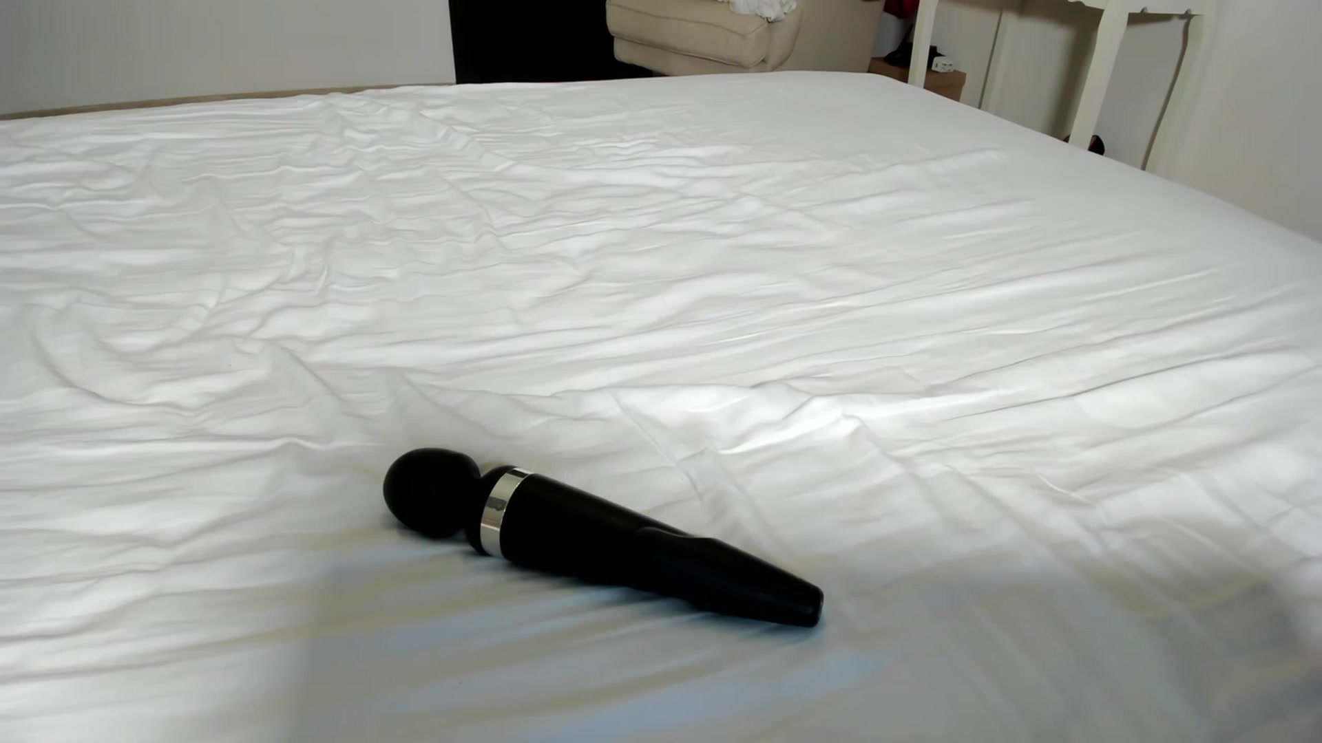 Gallery image thumbnail from Molly_Art's myfreecams stream on, 04/24/2023, 20:29 image 20 of 20