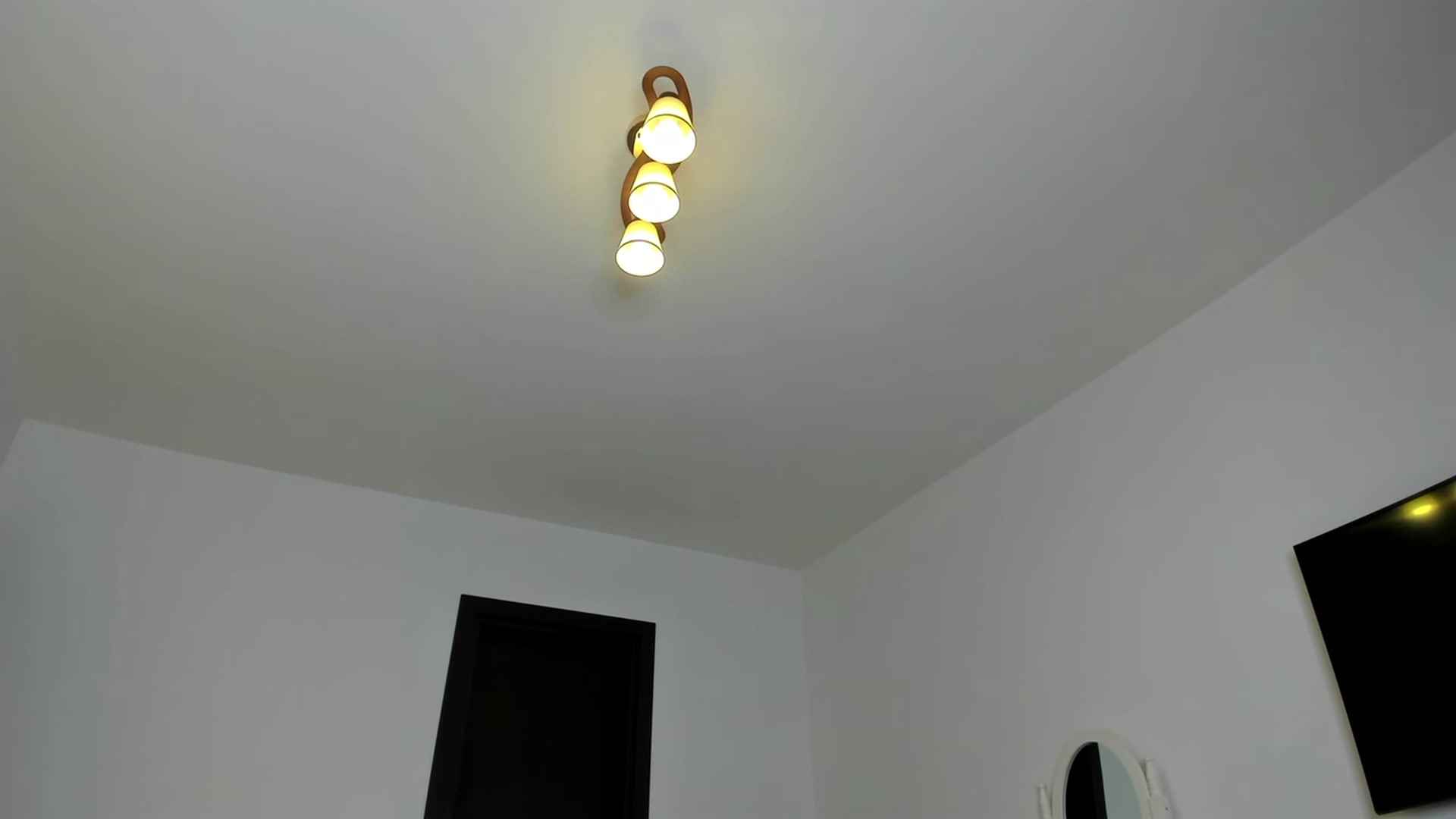 Gallery image thumbnail from Molly_Art's myfreecams stream on, 06/04/2023, 20:24 image 11 of 20