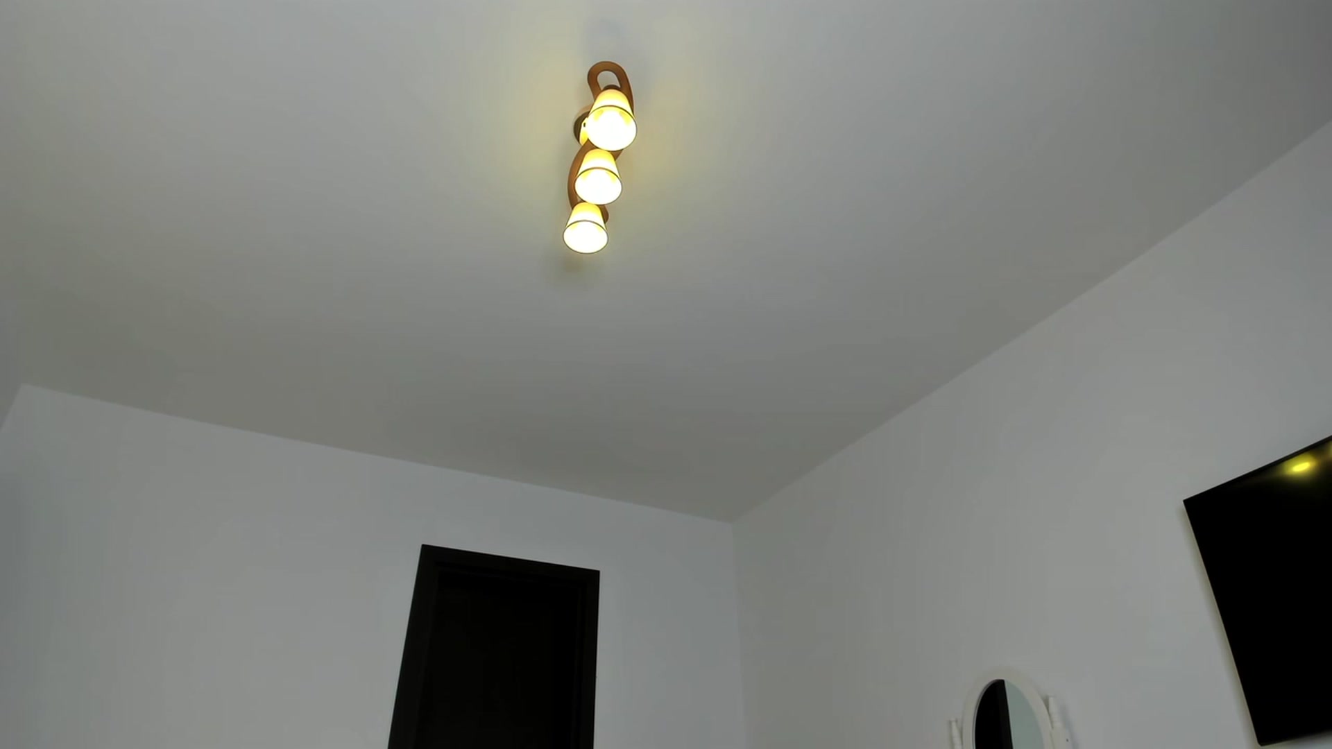 Gallery image thumbnail from Molly_Art's myfreecams stream on, 06/04/2023, 20:24 image 12 of 20