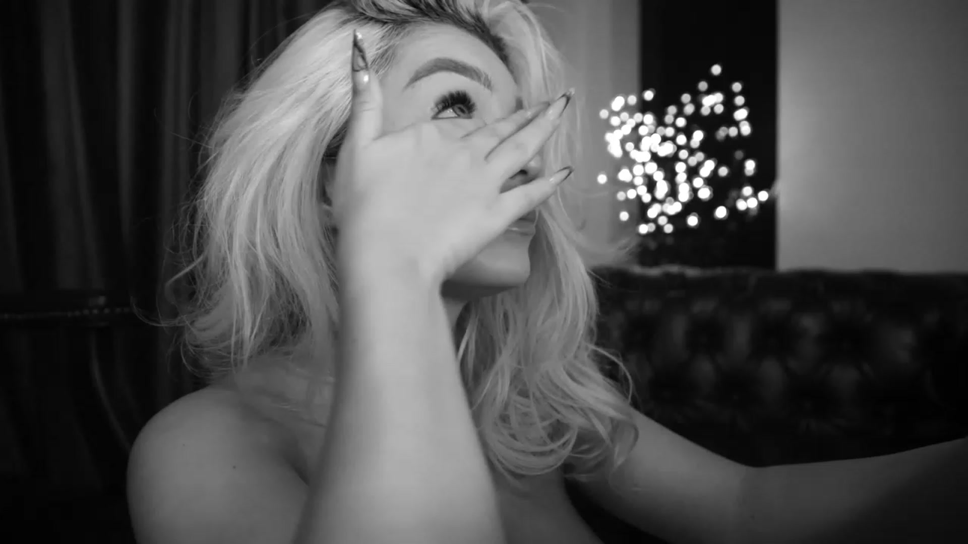 Gallery image thumbnail from Molly_Art's myfreecams stream on, 11/10/2023, 23:53 image 19 of 20
