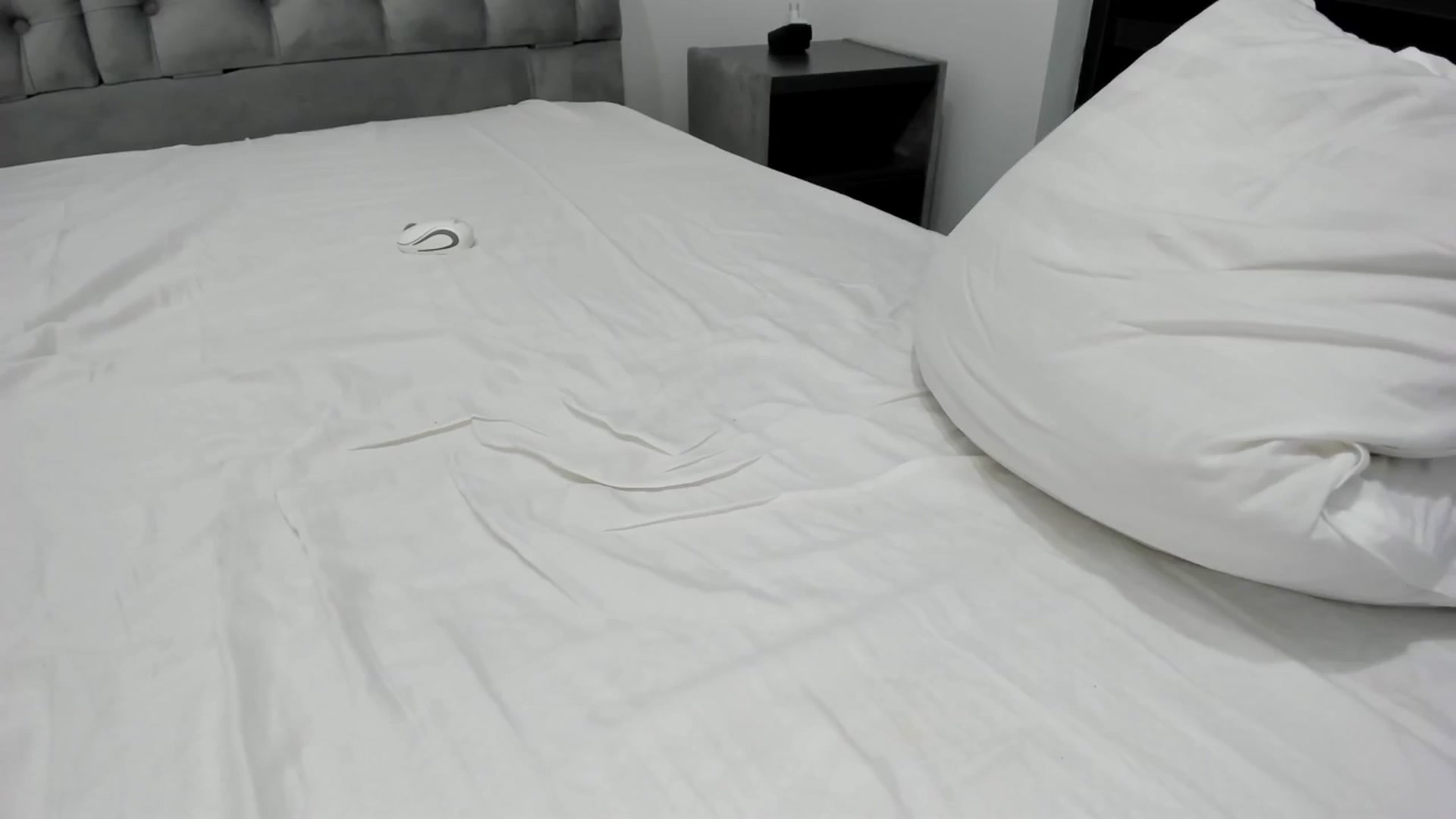 Gallery image thumbnail from Molly_Art's myfreecams stream on, 09/29/2024, 13:33 image 5 of 20
