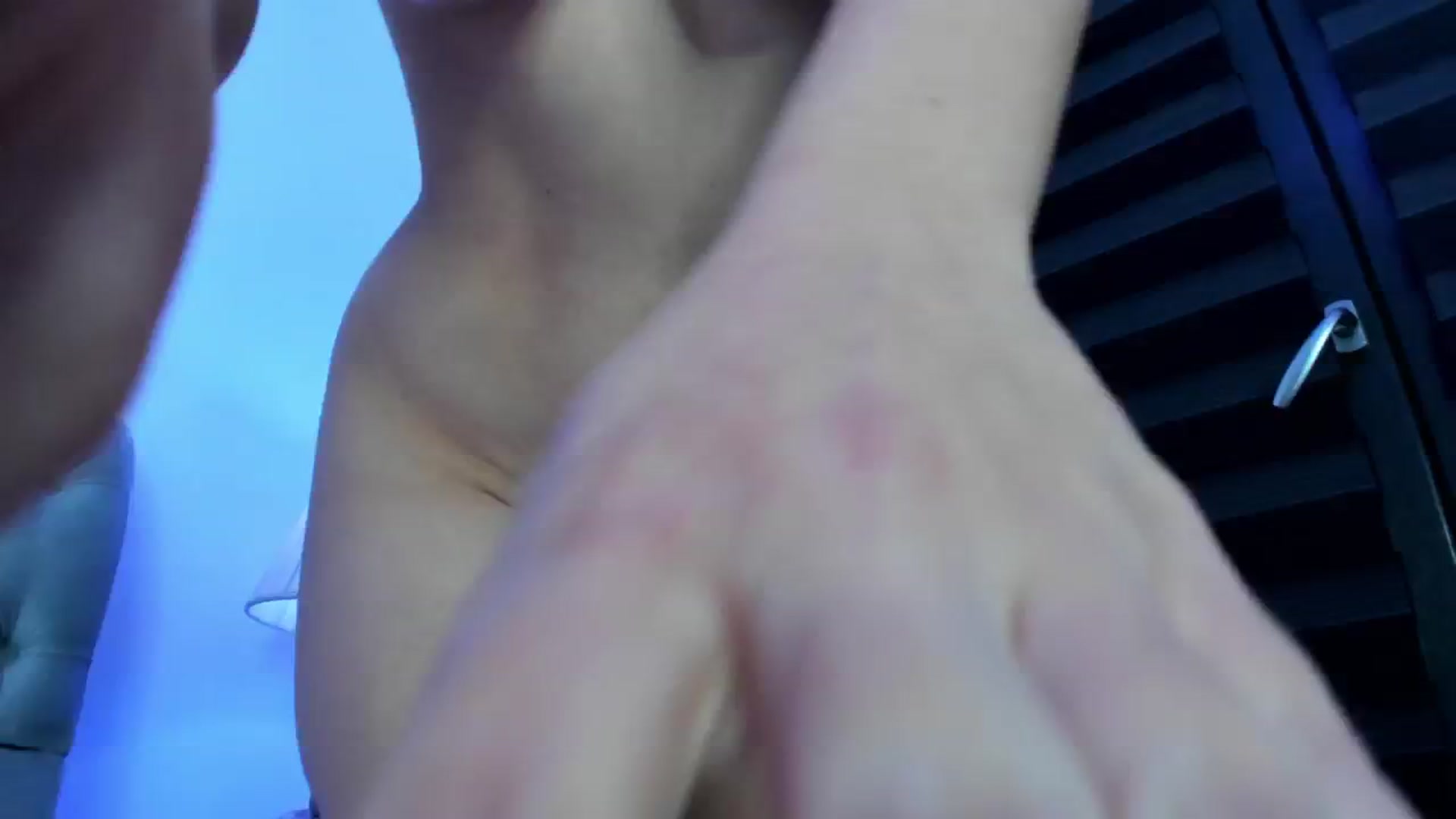 Gallery image thumbnail from Molly_Art's myfreecams stream on, 10/30/2024, 24:25 image 20 of 20