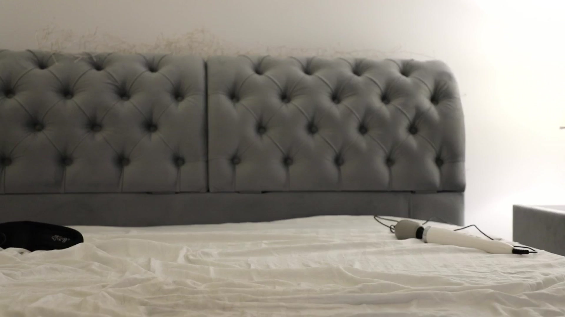 Gallery image thumbnail from Molly_Art's myfreecams stream on, 11/16/2024, 18:00 image 8 of 20