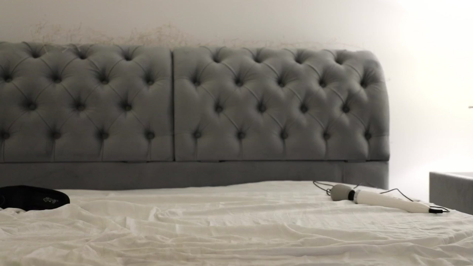 Gallery image thumbnail from Molly_Art's myfreecams stream on, 11/16/2024, 18:00 image 1 of 20