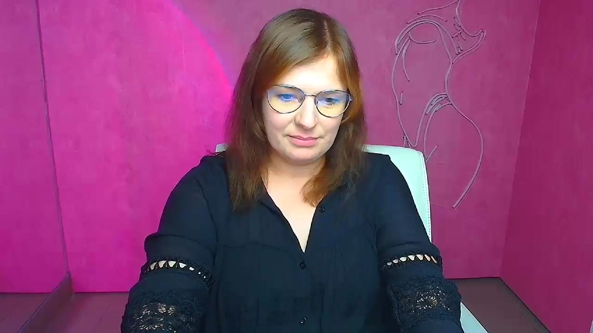 Gallery image thumbnail from Molly_Flowerr's myfreecams stream on, 07/19/2024, 15:33 image 8 of 20