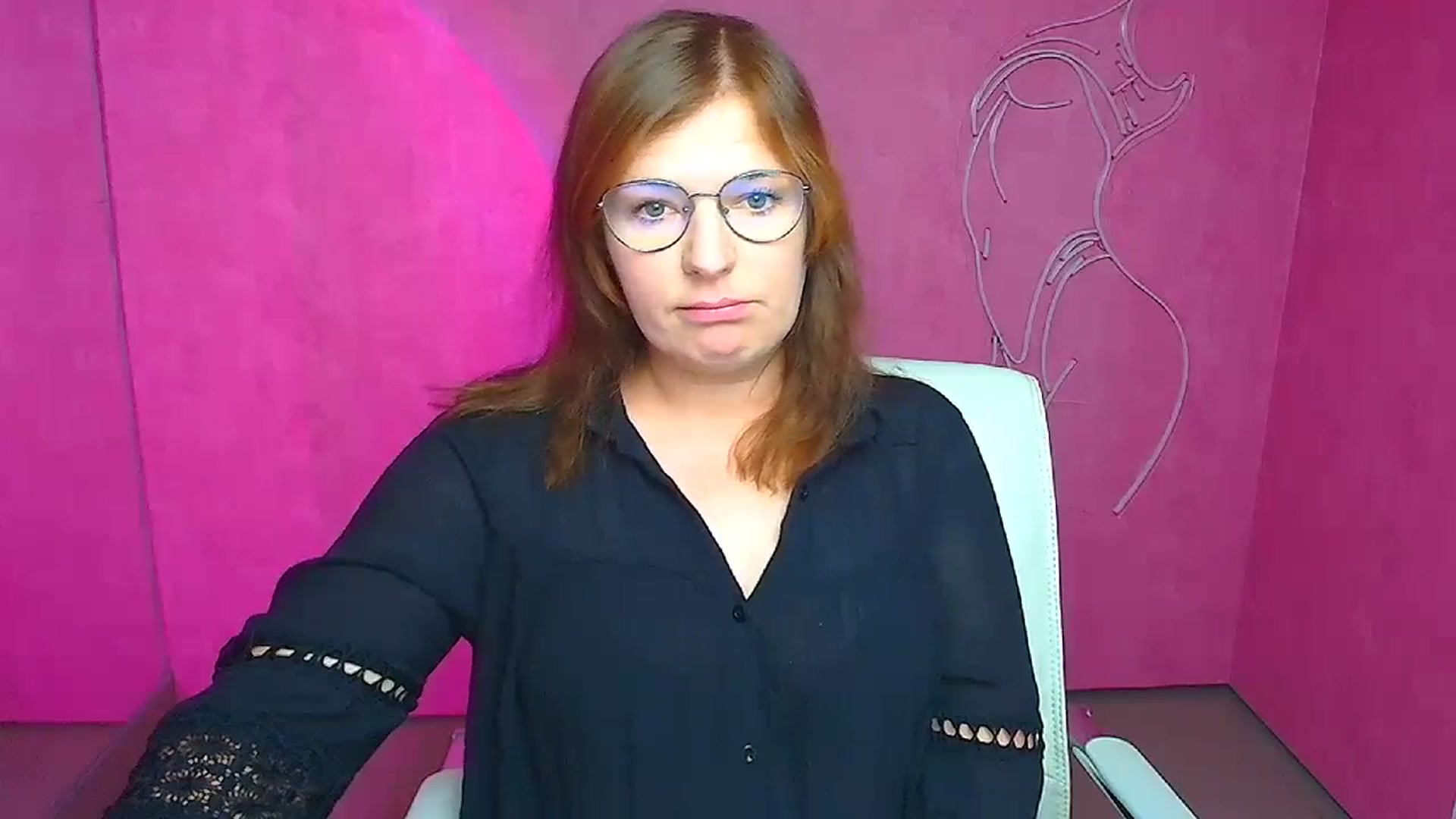 Gallery image thumbnail from Molly_Flowerr's myfreecams stream on, 07/19/2024, 15:33 image 4 of 20