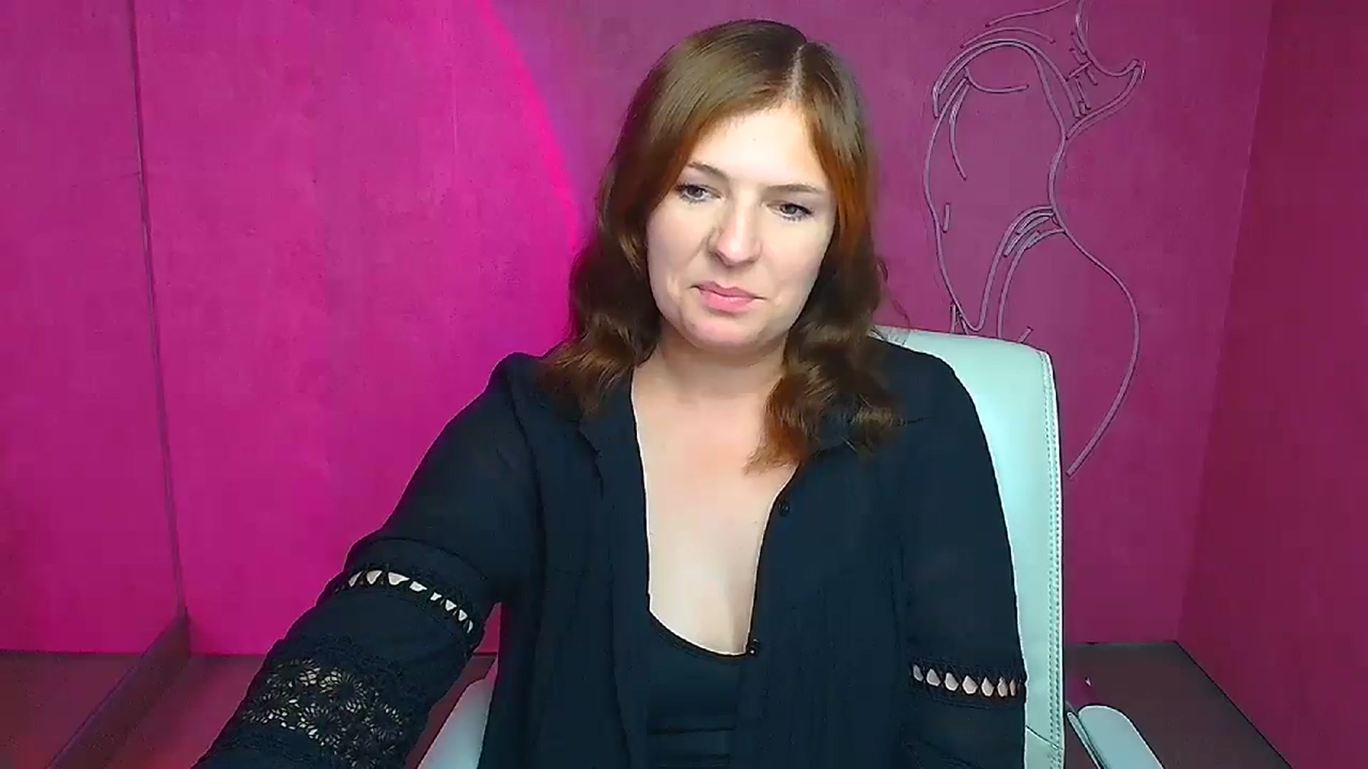 Gallery image thumbnail from Molly_Flowerr's myfreecams stream on, 07/25/2024, 11:10 image 5 of 20