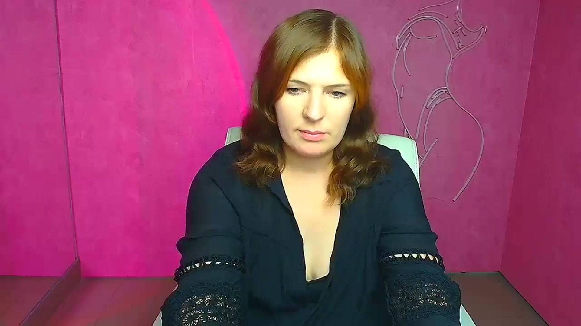 Gallery image thumbnail from Molly_Flowerr's myfreecams stream on, 07/25/2024, 11:10 image 7 of 20
