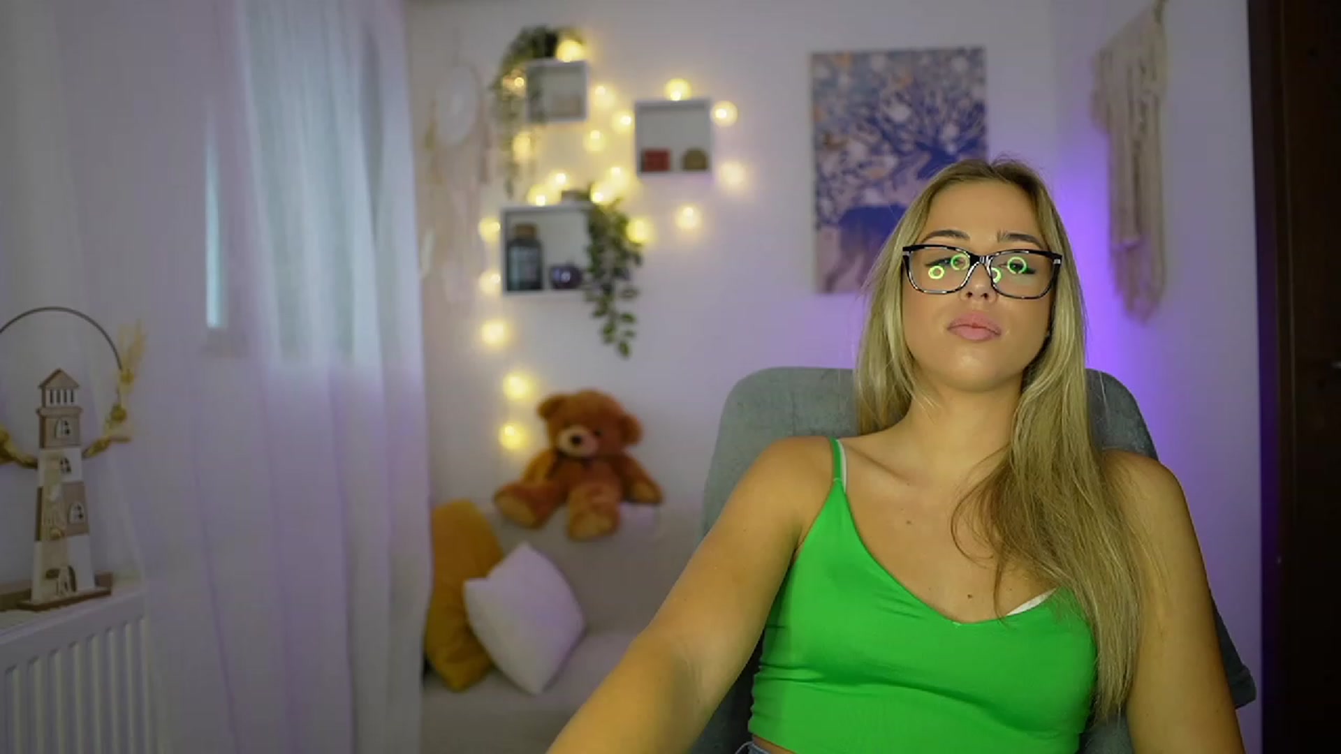 Gallery image thumbnail from Molly_Grey's myfreecams stream on, 10/26/2023, 09:38 image 9 of 20