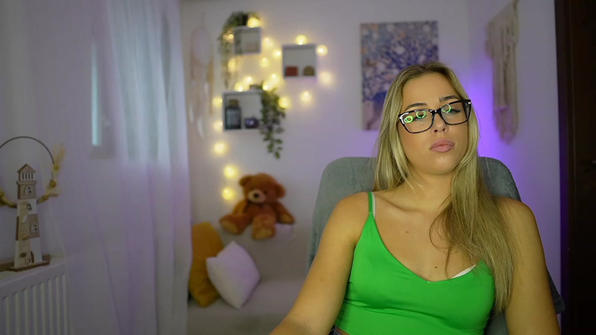 Gallery image thumbnail from Molly_Grey's myfreecams stream on, 10/26/2023, 09:38 image 13 of 20