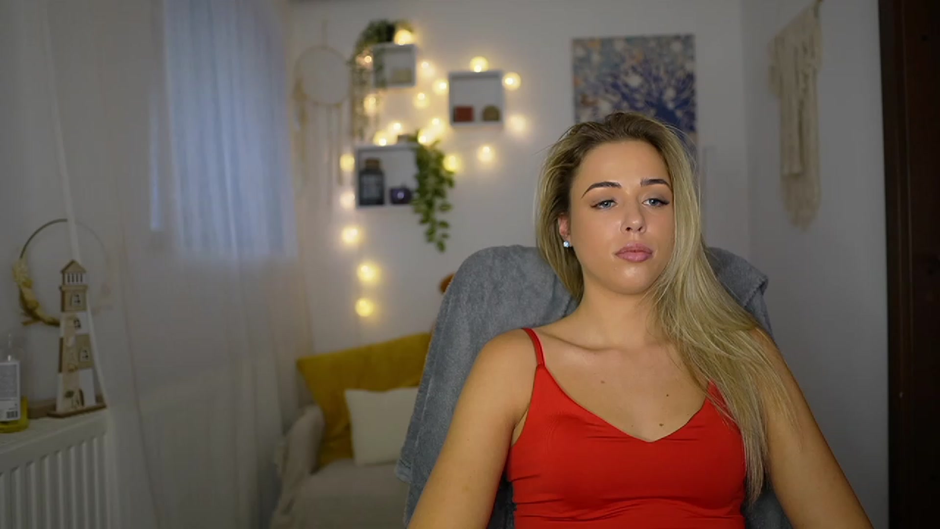 Gallery image thumbnail from Molly_Grey's myfreecams stream on, 10/30/2023, 13:51 image 14 of 20
