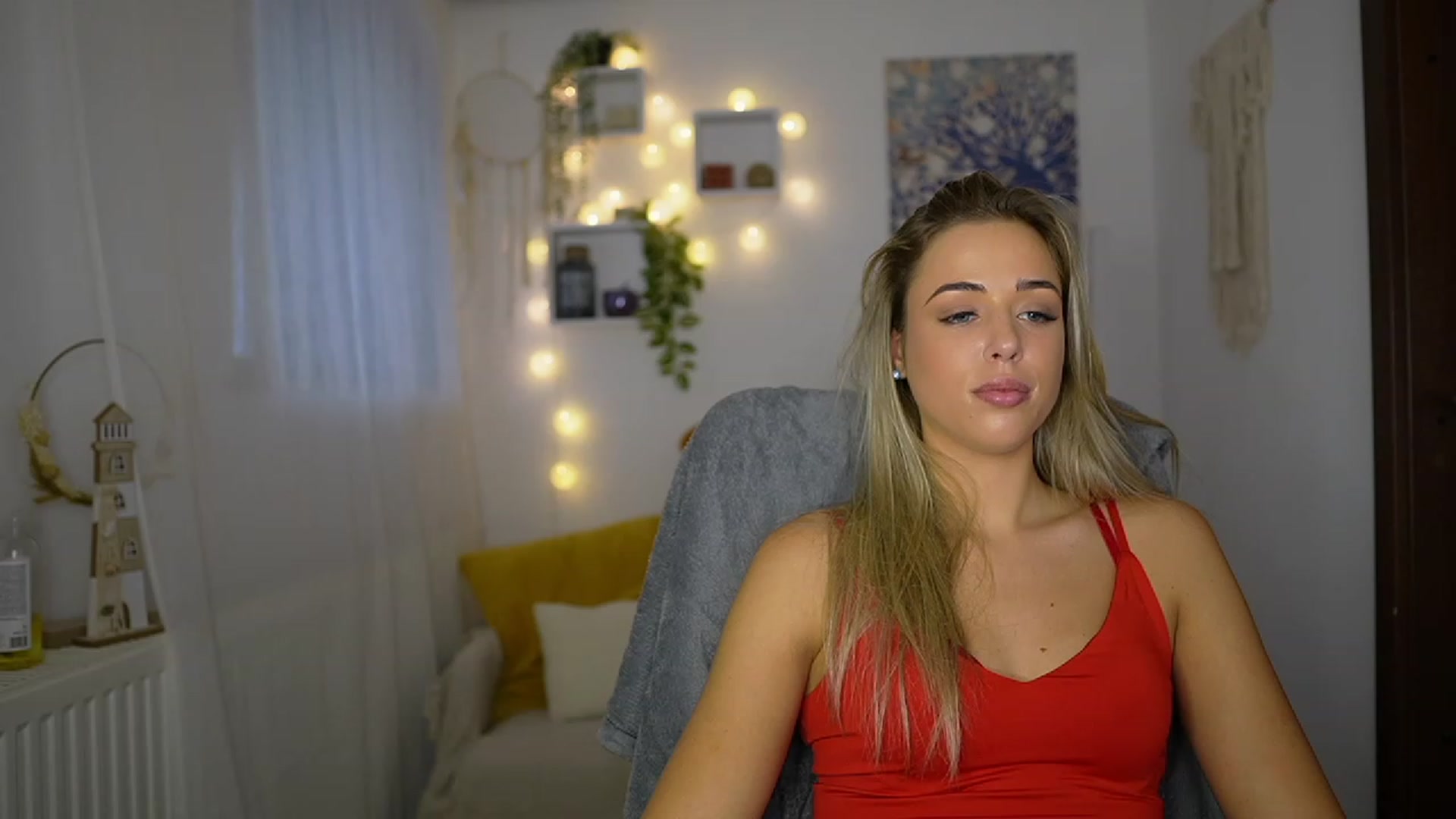 Gallery image thumbnail from Molly_Grey's myfreecams stream on, 10/30/2023, 13:51 image 9 of 20