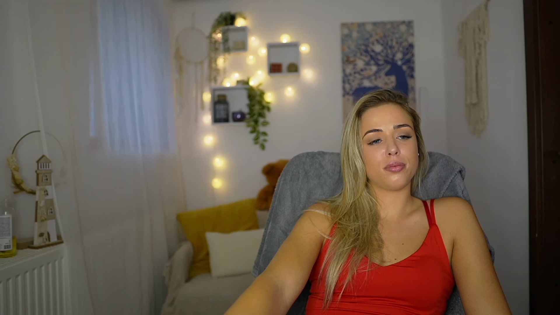 Gallery image thumbnail from Molly_Grey's myfreecams stream on, 10/30/2023, 13:51 image 6 of 20