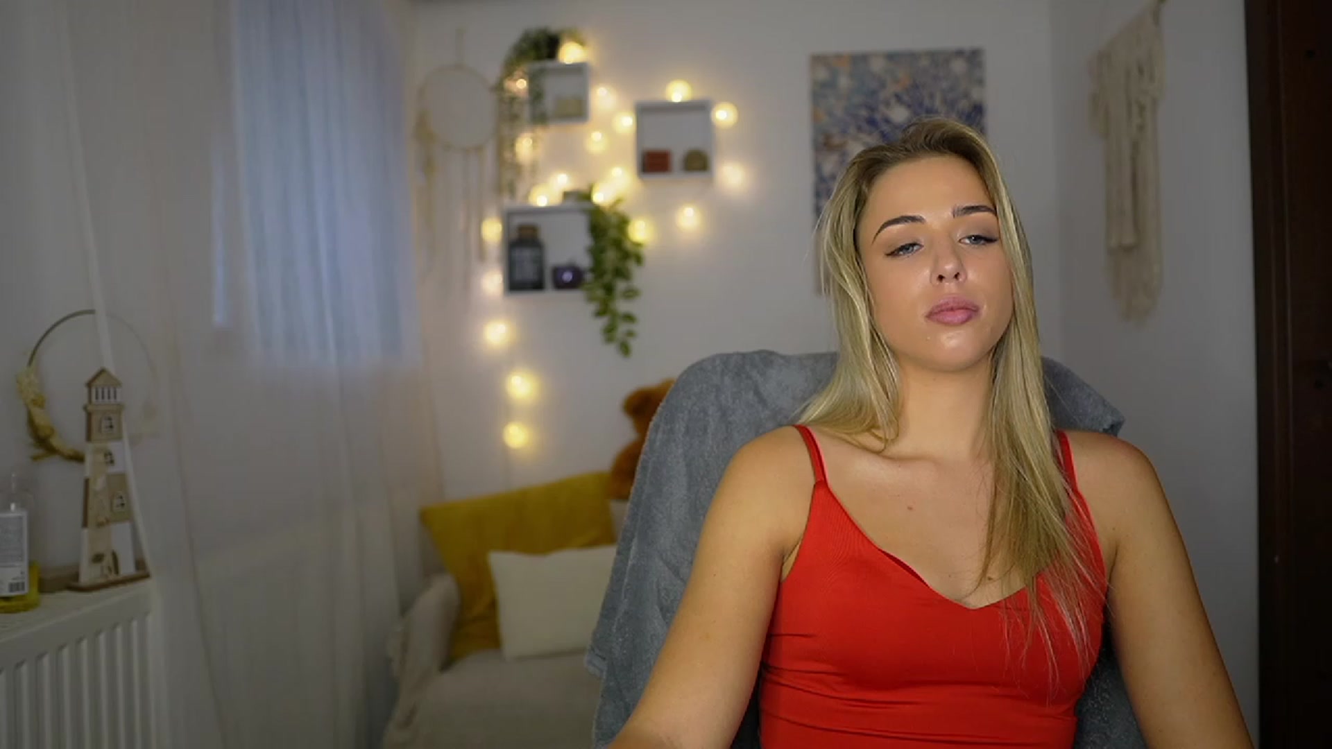 Gallery image thumbnail from Molly_Grey's myfreecams stream on, 10/30/2023, 13:51 image 19 of 20