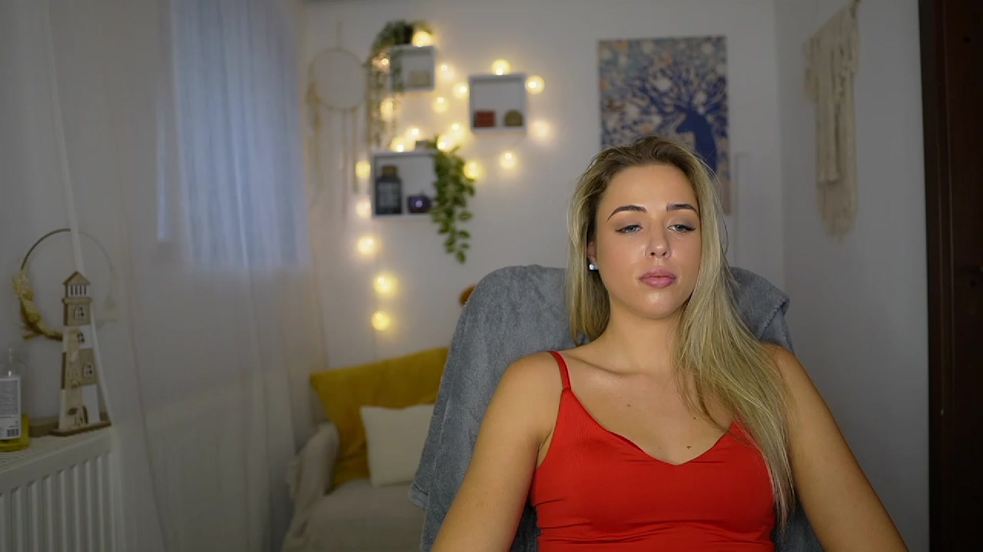 Gallery image thumbnail from Molly_Grey's myfreecams stream on, 10/30/2023, 13:51 image 17 of 20