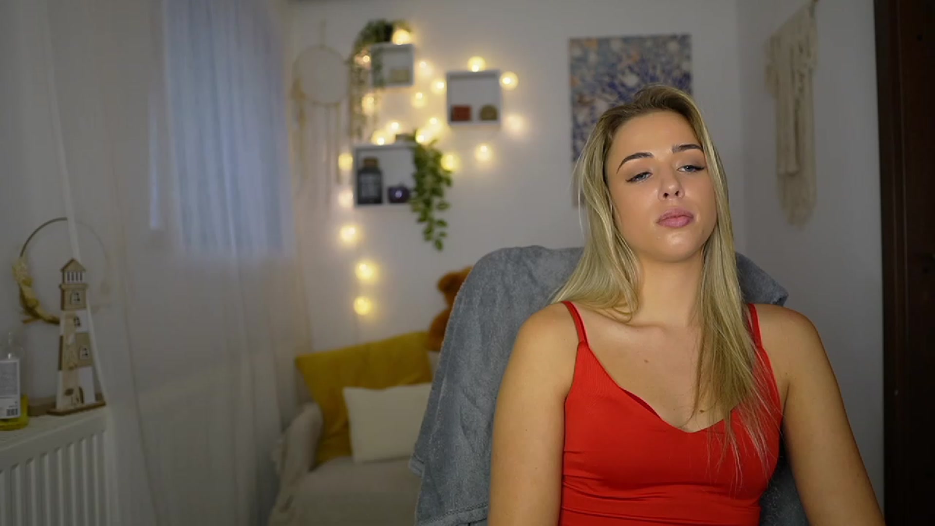 Gallery image thumbnail from Molly_Grey's myfreecams stream on, 10/30/2023, 13:51 image 20 of 20