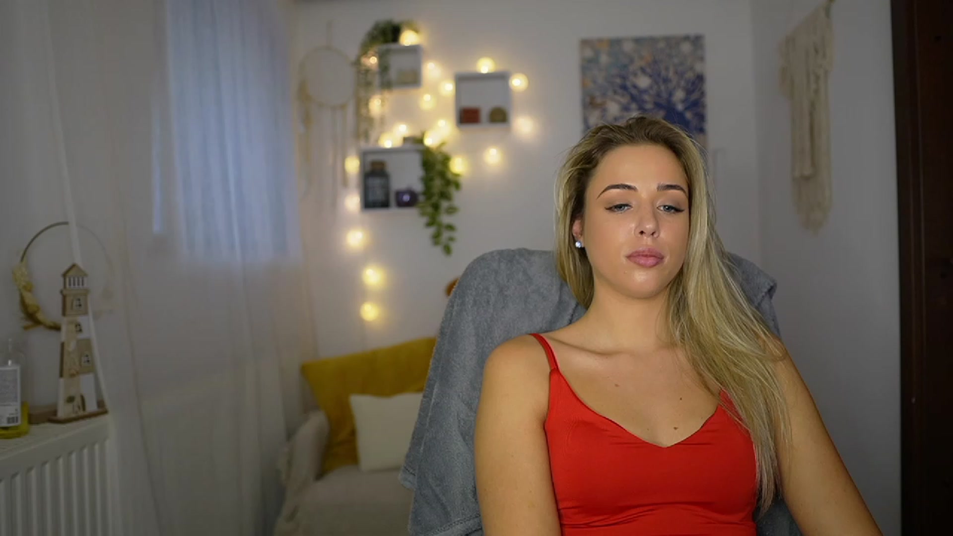 Gallery image thumbnail from Molly_Grey's myfreecams stream on, 10/30/2023, 13:51 image 15 of 20