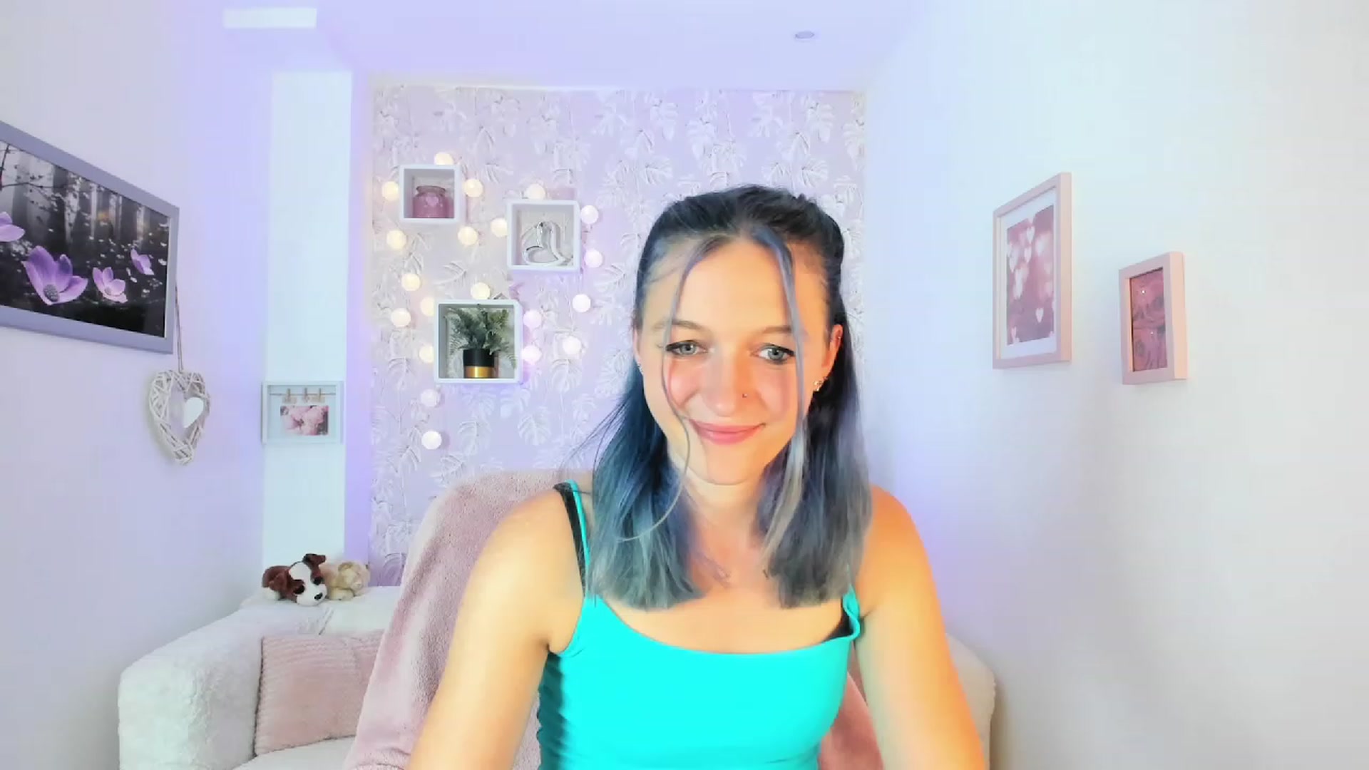 Gallery image thumbnail from Molly_Grey18's myfreecams stream on, 10/02/2023, 13:32 image 9 of 20