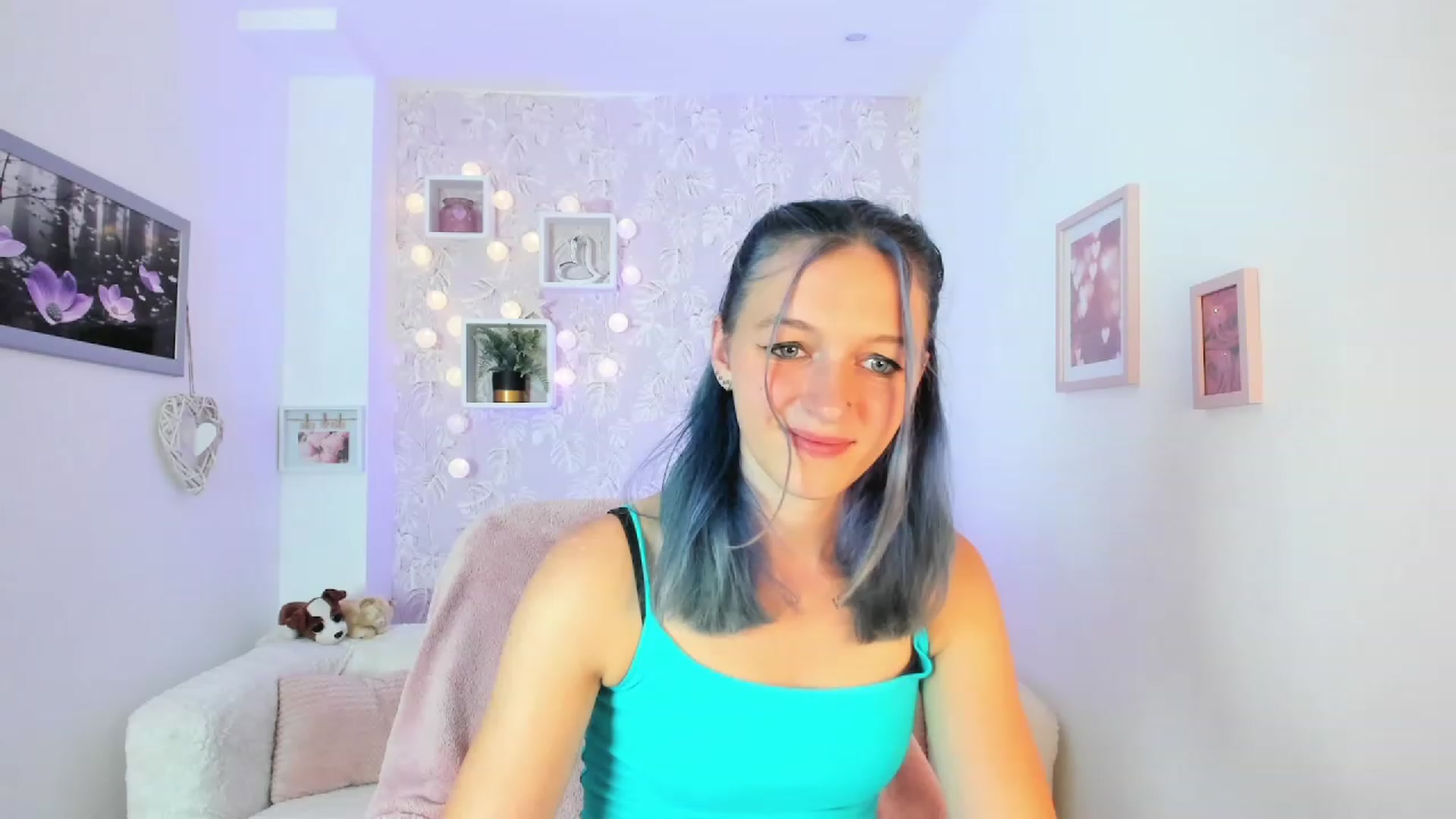 Gallery image thumbnail from Molly_Grey18's myfreecams stream on, 10/02/2023, 13:32 image 8 of 20