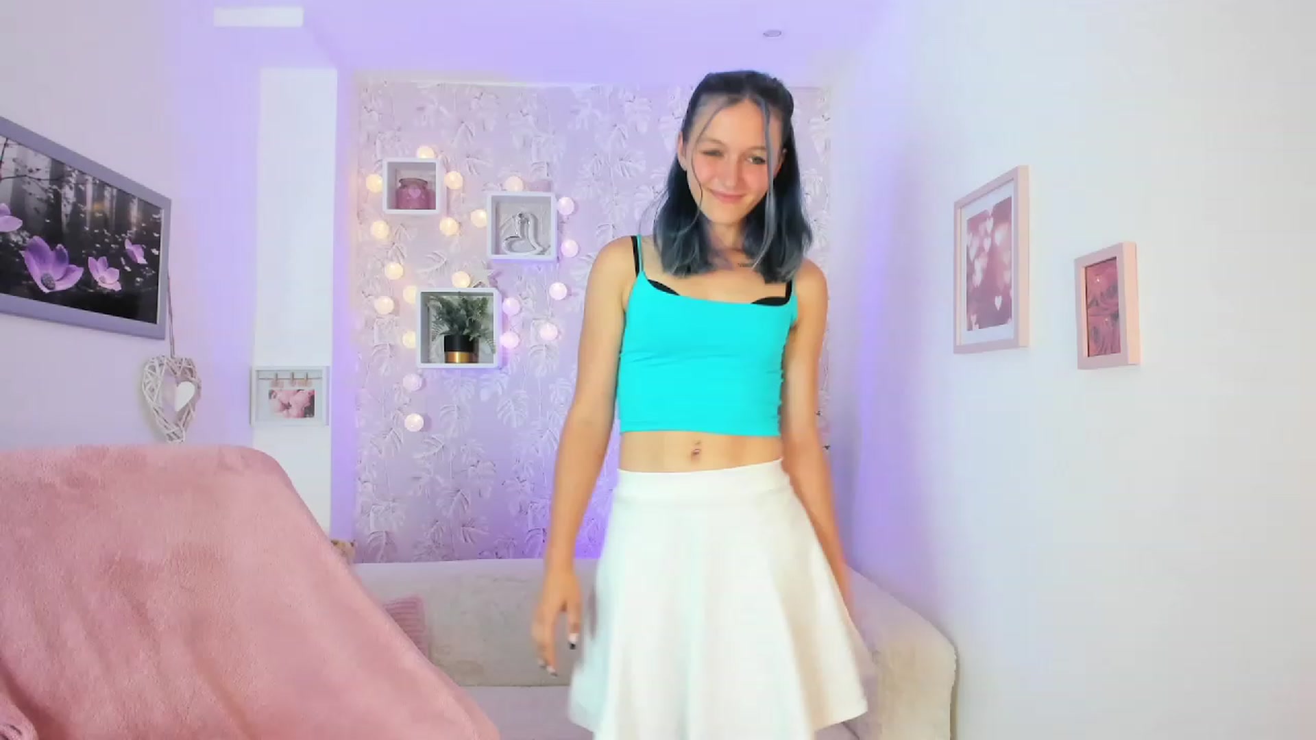 Gallery image thumbnail from Molly_Grey18's myfreecams stream on, 10/02/2023, 13:32 image 12 of 20