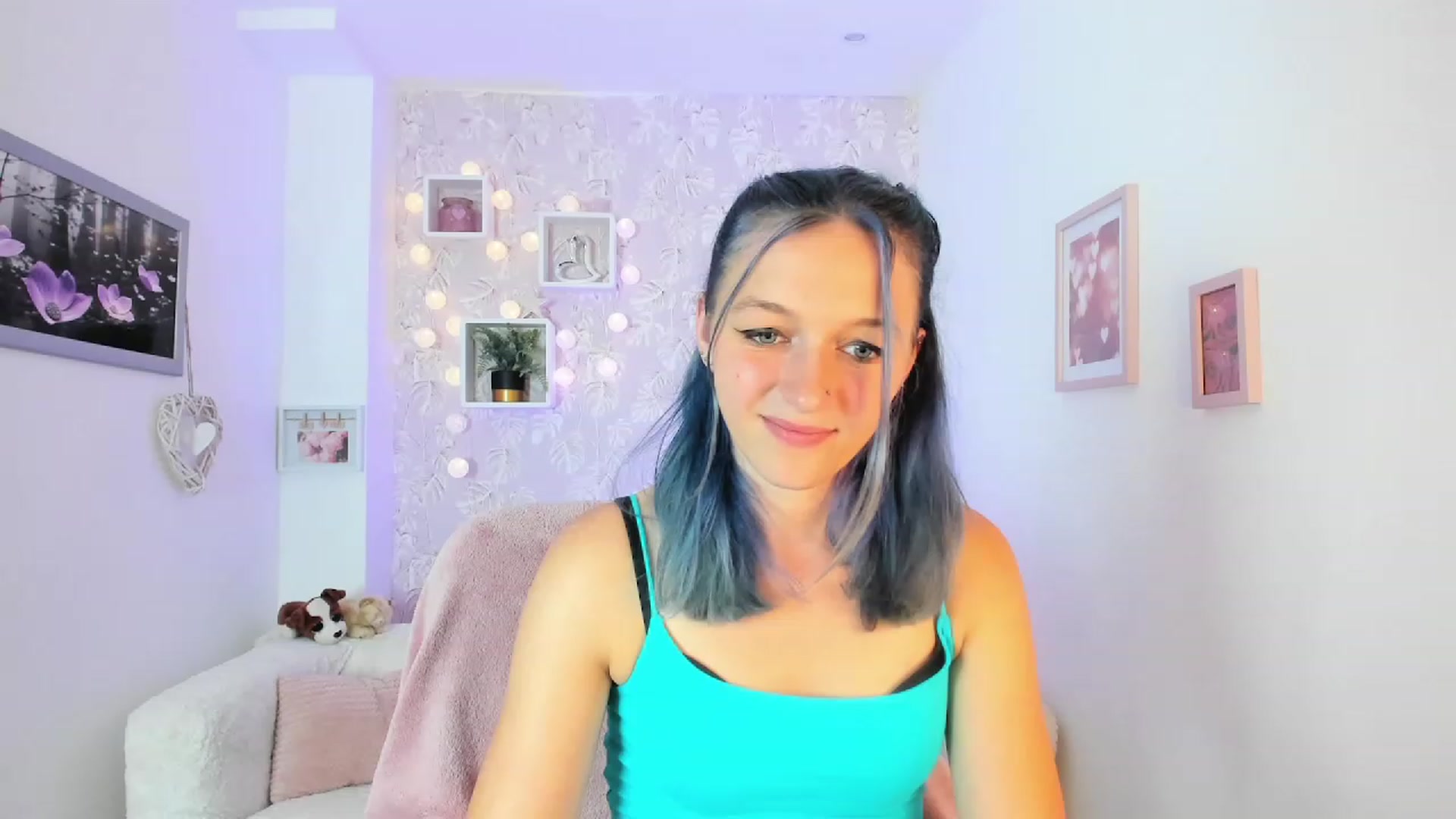 Gallery image thumbnail from Molly_Grey18's myfreecams stream on, 10/02/2023, 13:32 image 10 of 20
