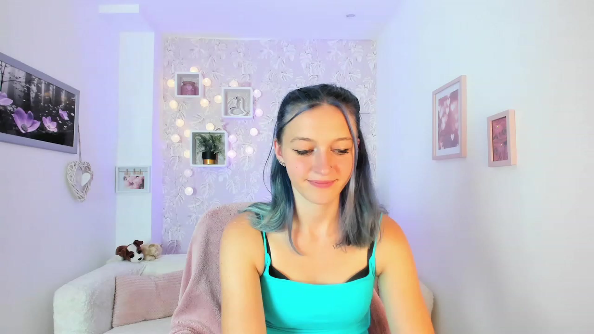 Gallery image thumbnail from Molly_Grey18's myfreecams stream on, 10/02/2023, 14:44 image 9 of 20