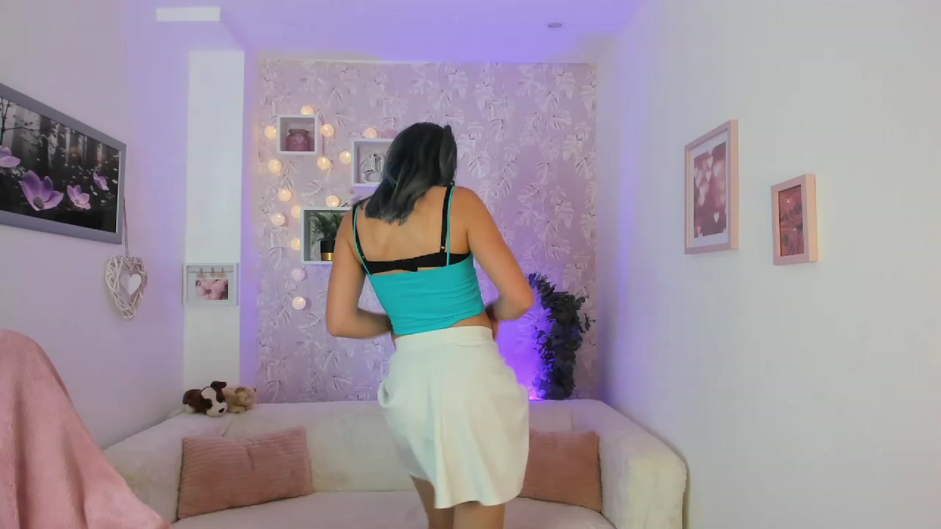 Gallery image thumbnail from Molly_Grey18's myfreecams stream on, 10/02/2023, 16:29 image 14 of 20