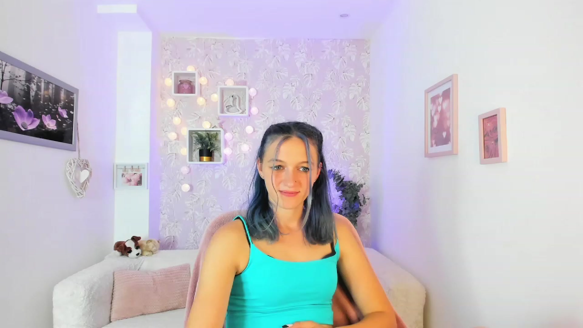 Gallery image thumbnail from Molly_Grey18's myfreecams stream on, 10/02/2023, 16:29 image 6 of 20