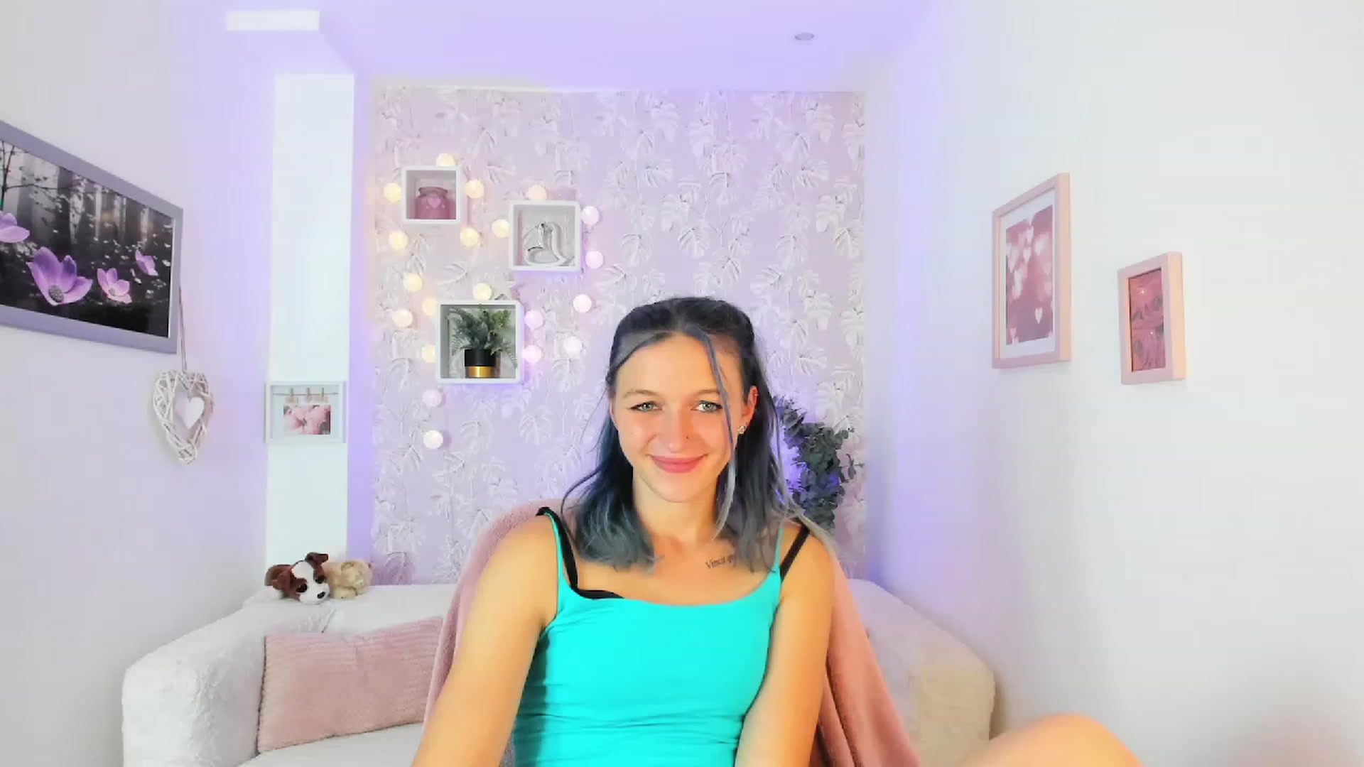 Gallery image thumbnail from Molly_Grey18's myfreecams stream on, 10/02/2023, 16:29 image 17 of 20