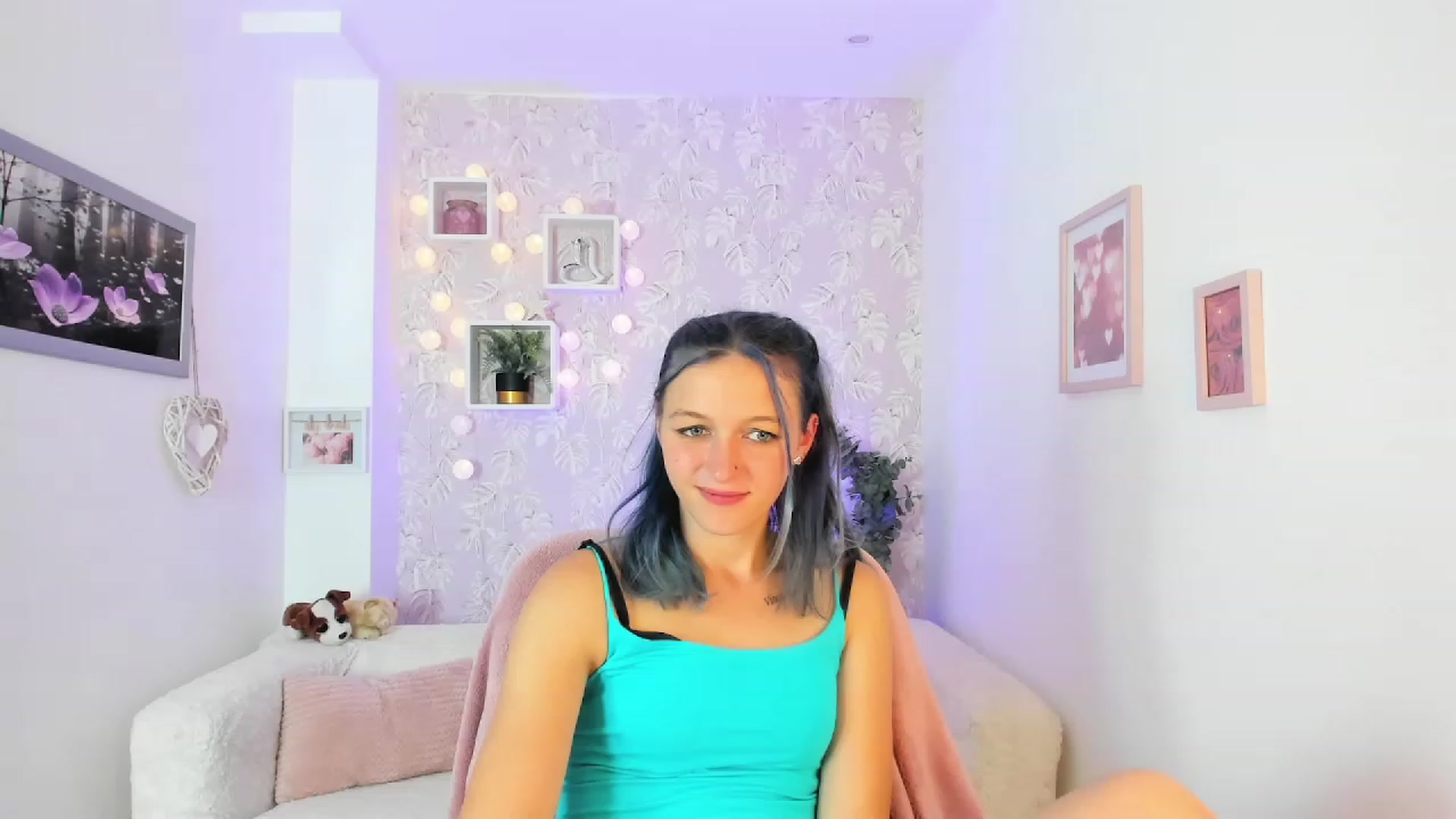 Gallery image thumbnail from Molly_Grey18's myfreecams stream on, 10/02/2023, 16:29 image 15 of 20