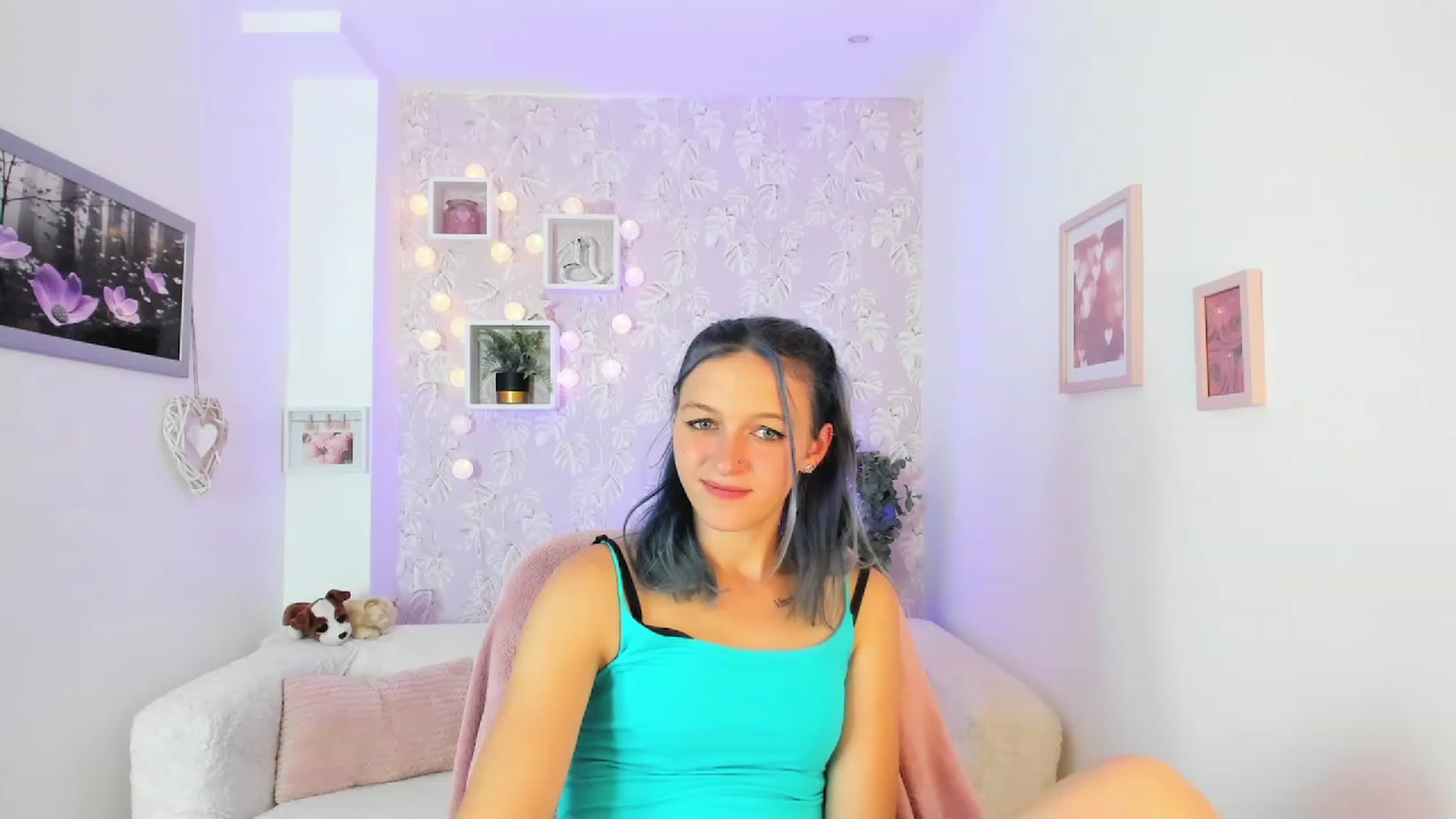 Gallery image thumbnail from Molly_Grey18's myfreecams stream on, 10/02/2023, 16:29 image 16 of 20