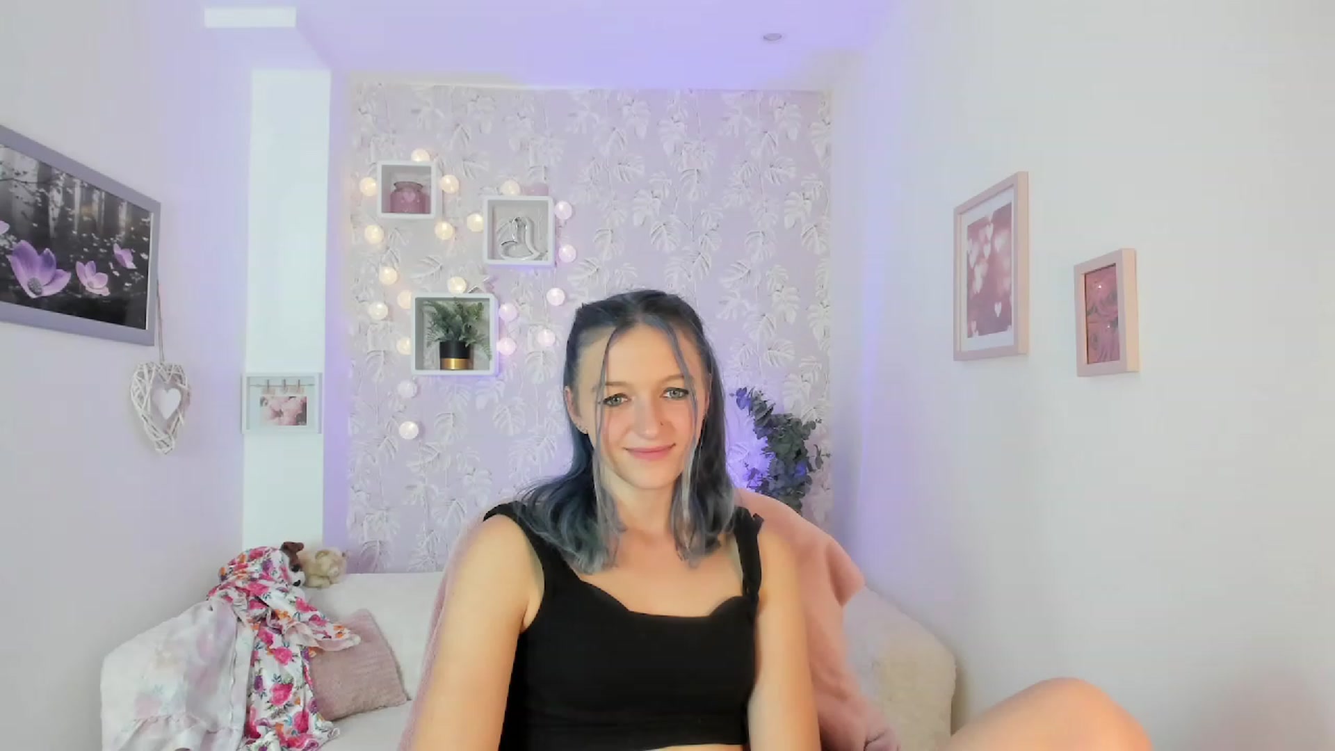 Gallery image thumbnail from Molly_Grey18's myfreecams stream on, 10/03/2023, 14:59 image 19 of 20