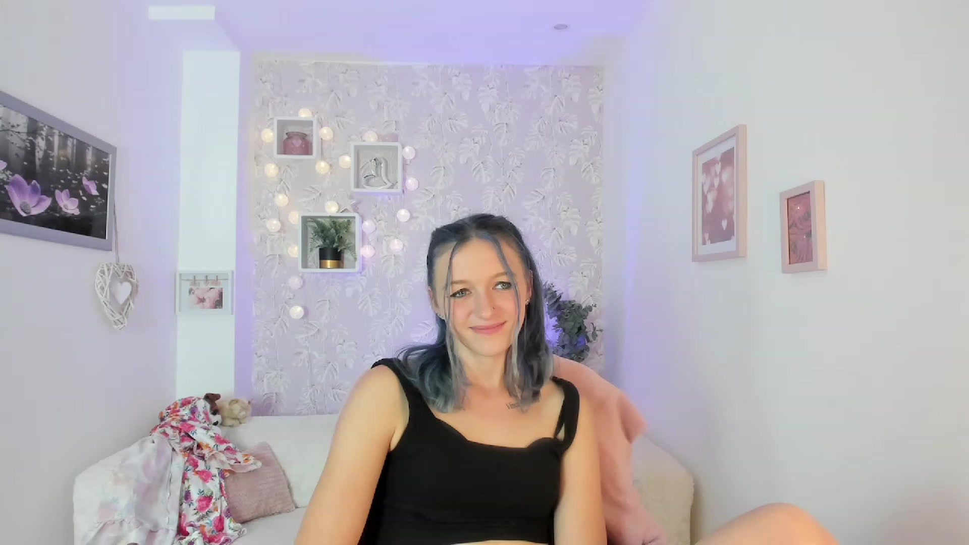 Gallery image thumbnail from Molly_Grey18's myfreecams stream on, 10/03/2023, 14:59 image 20 of 20