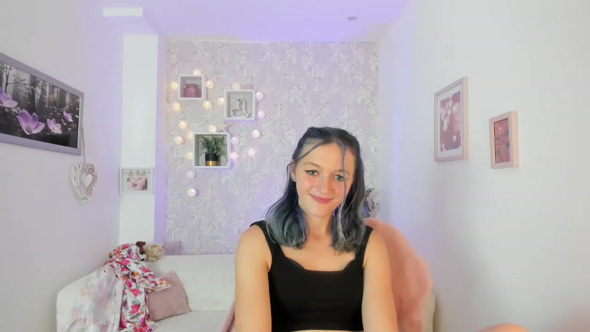 Gallery image thumbnail from Molly_Grey18's myfreecams stream on, 10/03/2023, 17:29 image 20 of 20