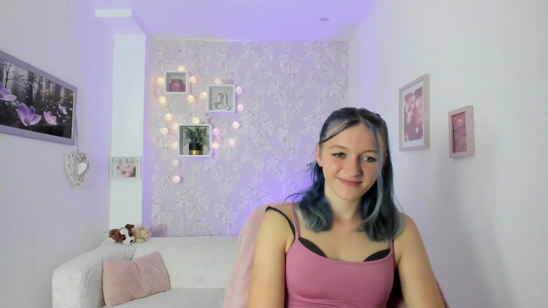 Gallery image thumbnail from Molly_Grey18's myfreecams stream on, 10/04/2023, 13:48 image 13 of 20