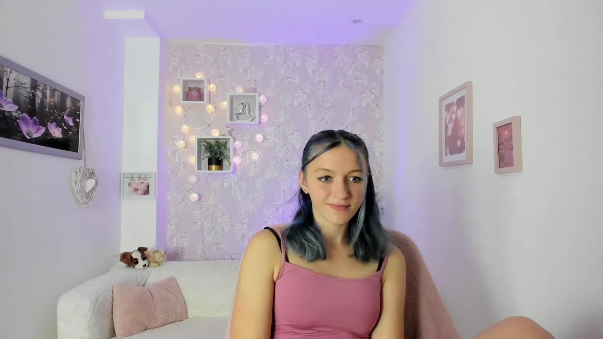 Gallery image thumbnail from Molly_Grey18's myfreecams stream on, 10/04/2023, 13:48 image 1 of 20