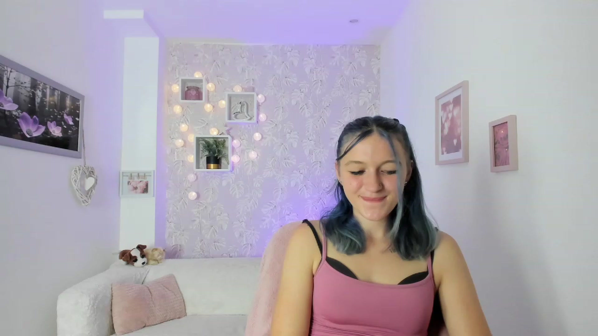 Gallery image thumbnail from Molly_Grey18's myfreecams stream on, 10/04/2023, 13:48 image 14 of 20