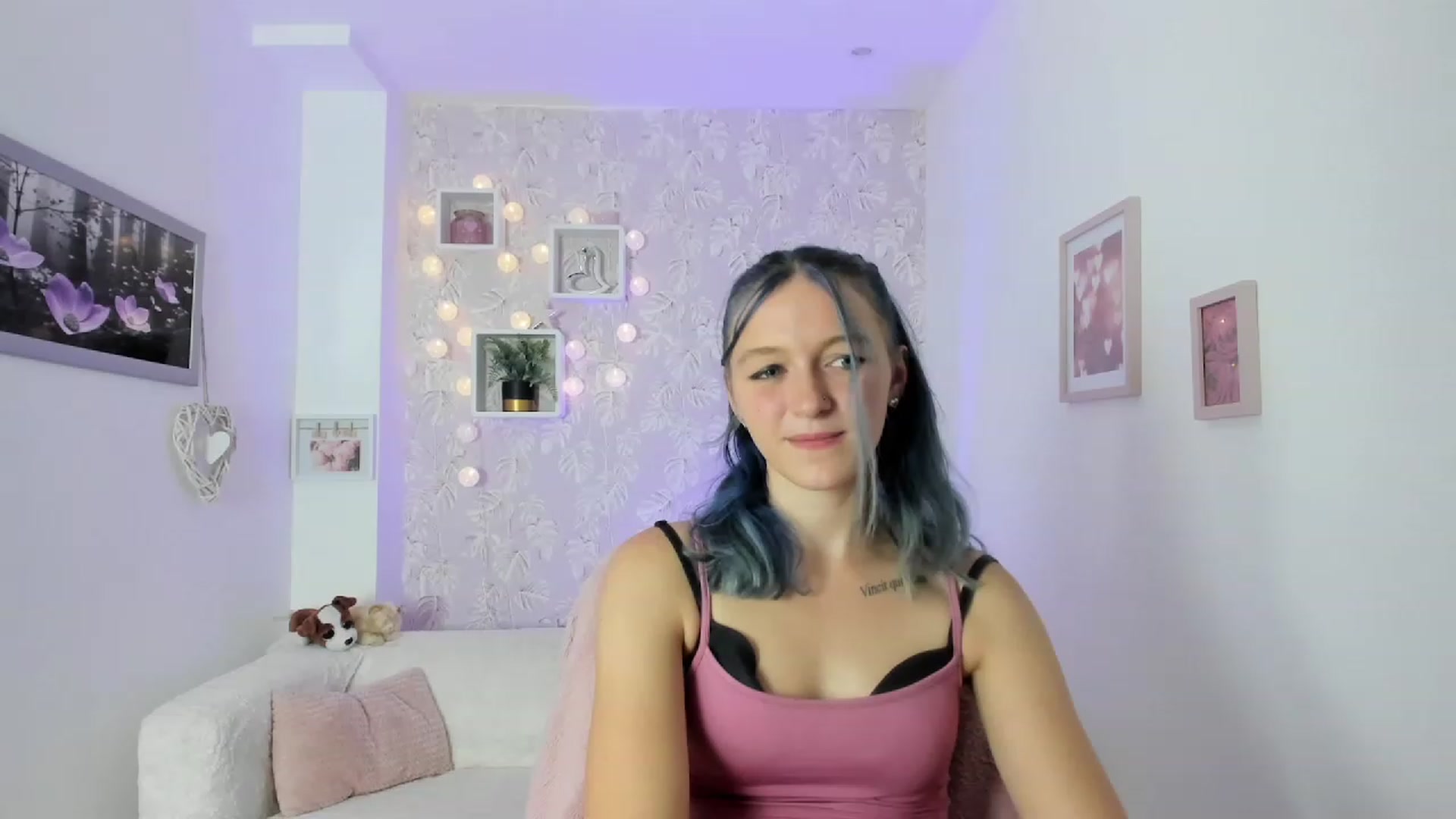 Gallery image thumbnail from Molly_Grey18's myfreecams stream on, 10/04/2023, 13:48 image 20 of 20