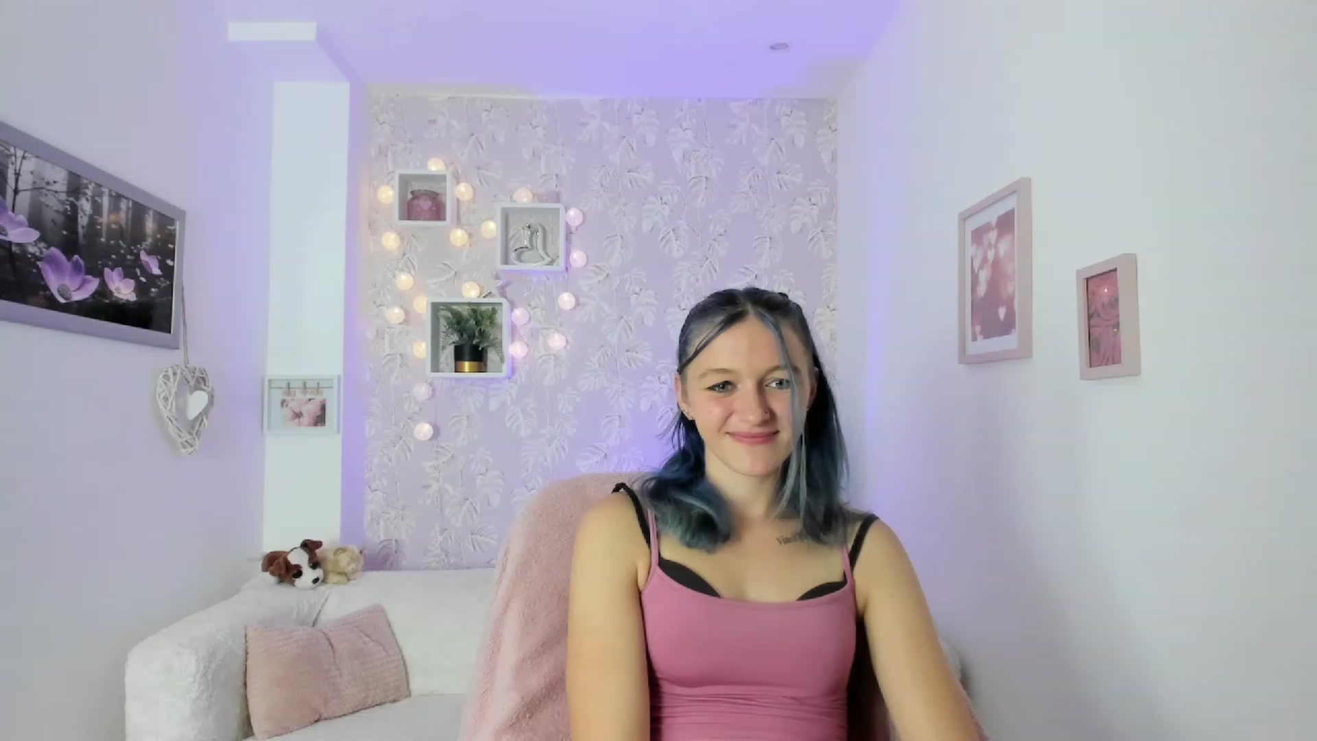 Gallery image thumbnail from Molly_Grey18's myfreecams stream on, 10/04/2023, 13:48 image 7 of 20