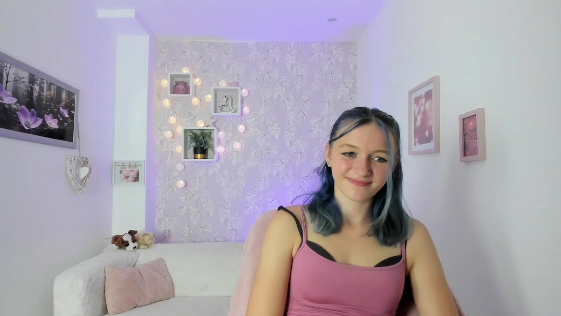 Gallery image thumbnail from Molly_Grey18's myfreecams stream on, 10/04/2023, 13:48 image 12 of 20
