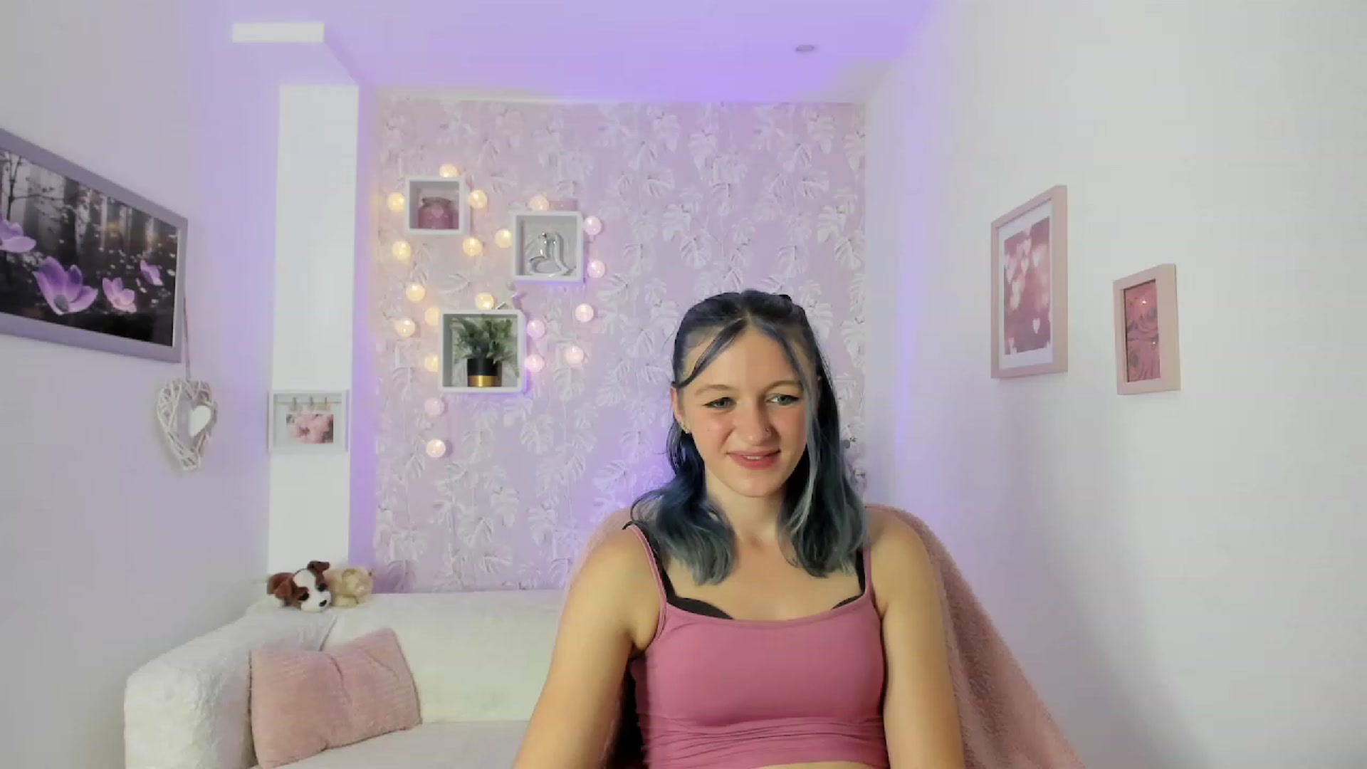 Gallery image thumbnail from Molly_Grey18's myfreecams stream on, 10/04/2023, 14:58 image 6 of 20