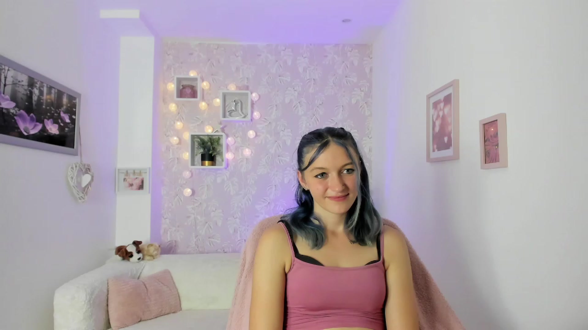 Gallery image thumbnail from Molly_Grey18's myfreecams stream on, 10/04/2023, 14:58 image 7 of 20