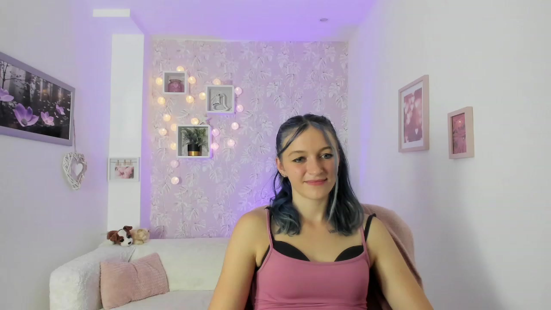 Gallery image thumbnail from Molly_Grey18's myfreecams stream on, 10/04/2023, 17:13 image 20 of 20