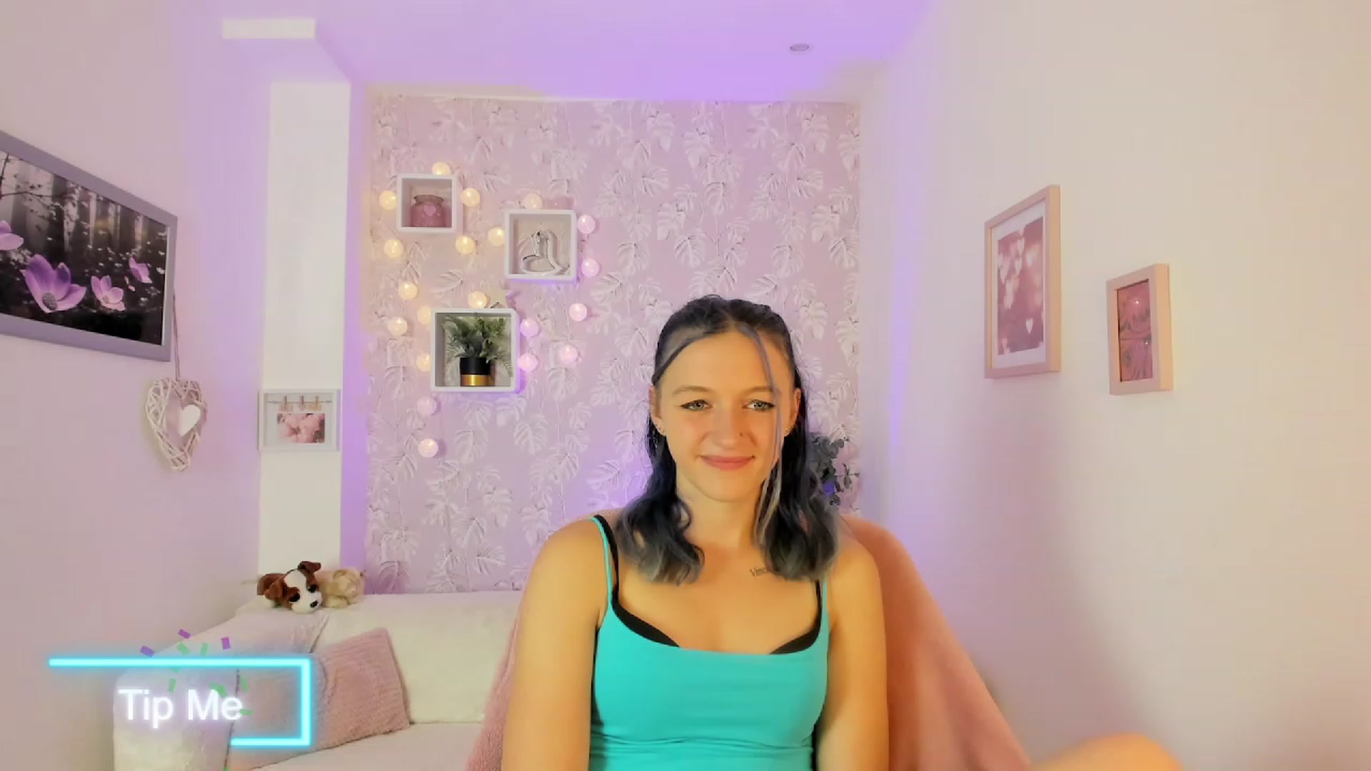 Gallery image thumbnail from Molly_Grey18's myfreecams stream on, 10/06/2023, 14:19 image 12 of 20