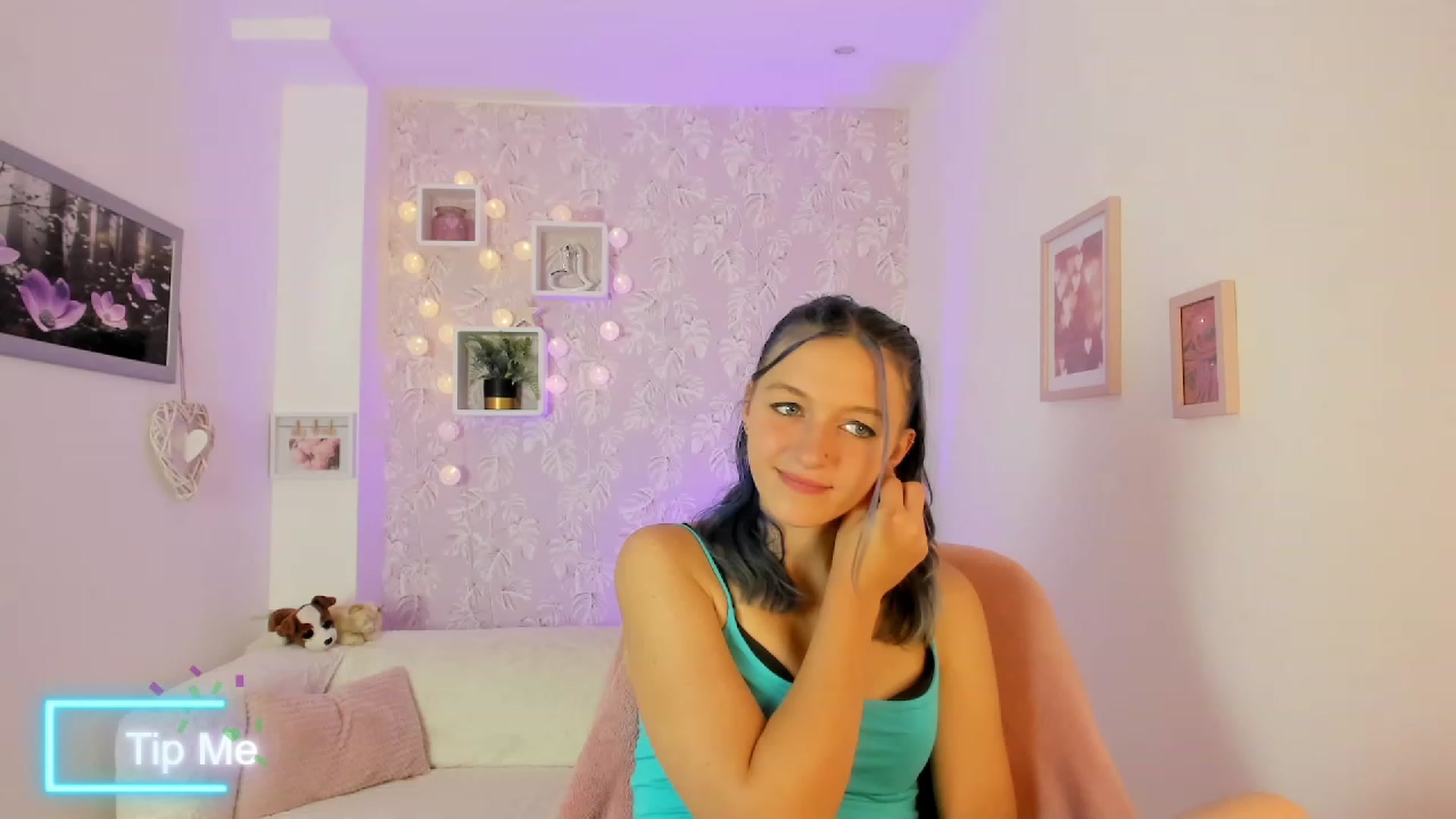 Gallery image thumbnail from Molly_Grey18's myfreecams stream on, 10/06/2023, 14:19 image 17 of 20