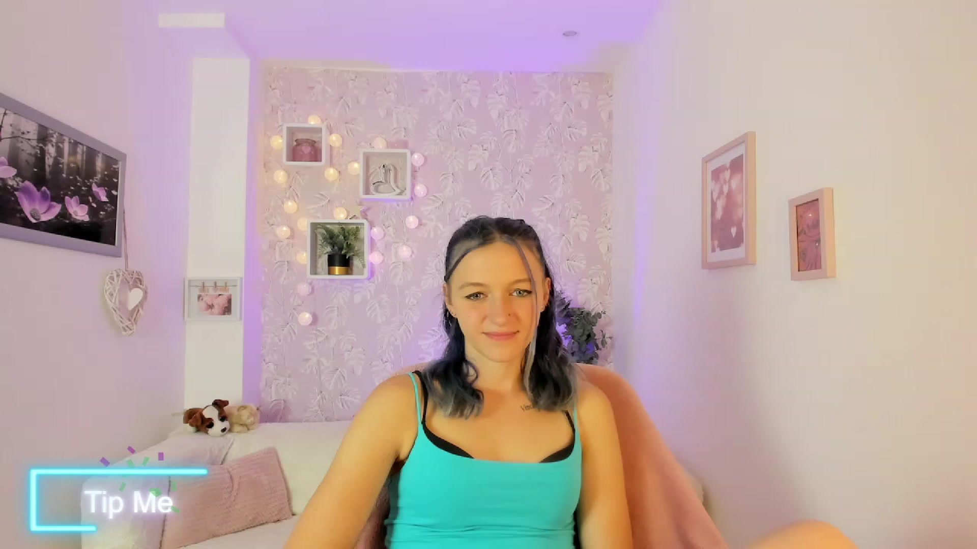 Gallery image thumbnail from Molly_Grey18's myfreecams stream on, 10/06/2023, 14:19 image 13 of 20