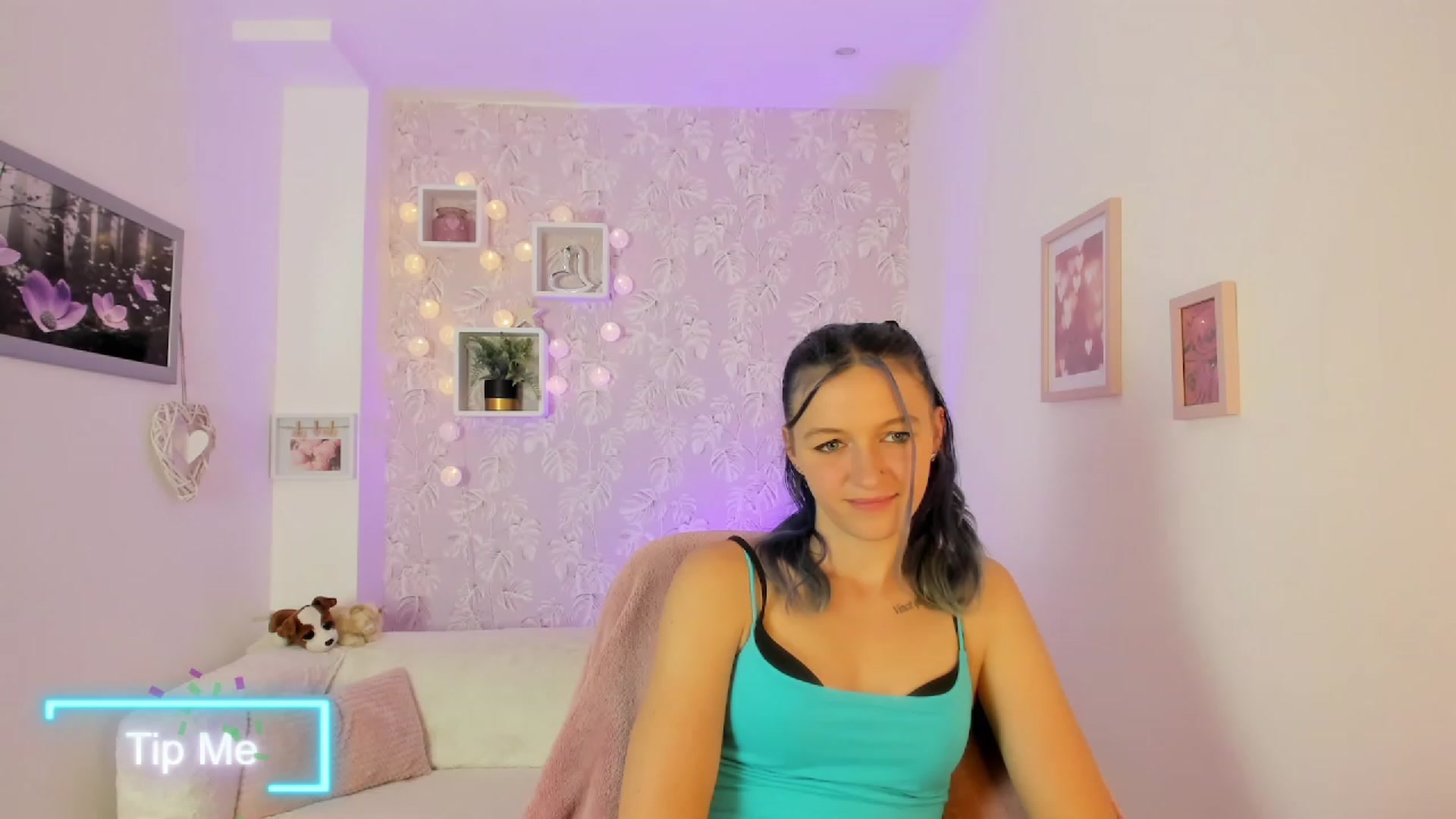 Gallery image thumbnail from Molly_Grey18's myfreecams stream on, 10/06/2023, 14:37 image 5 of 20