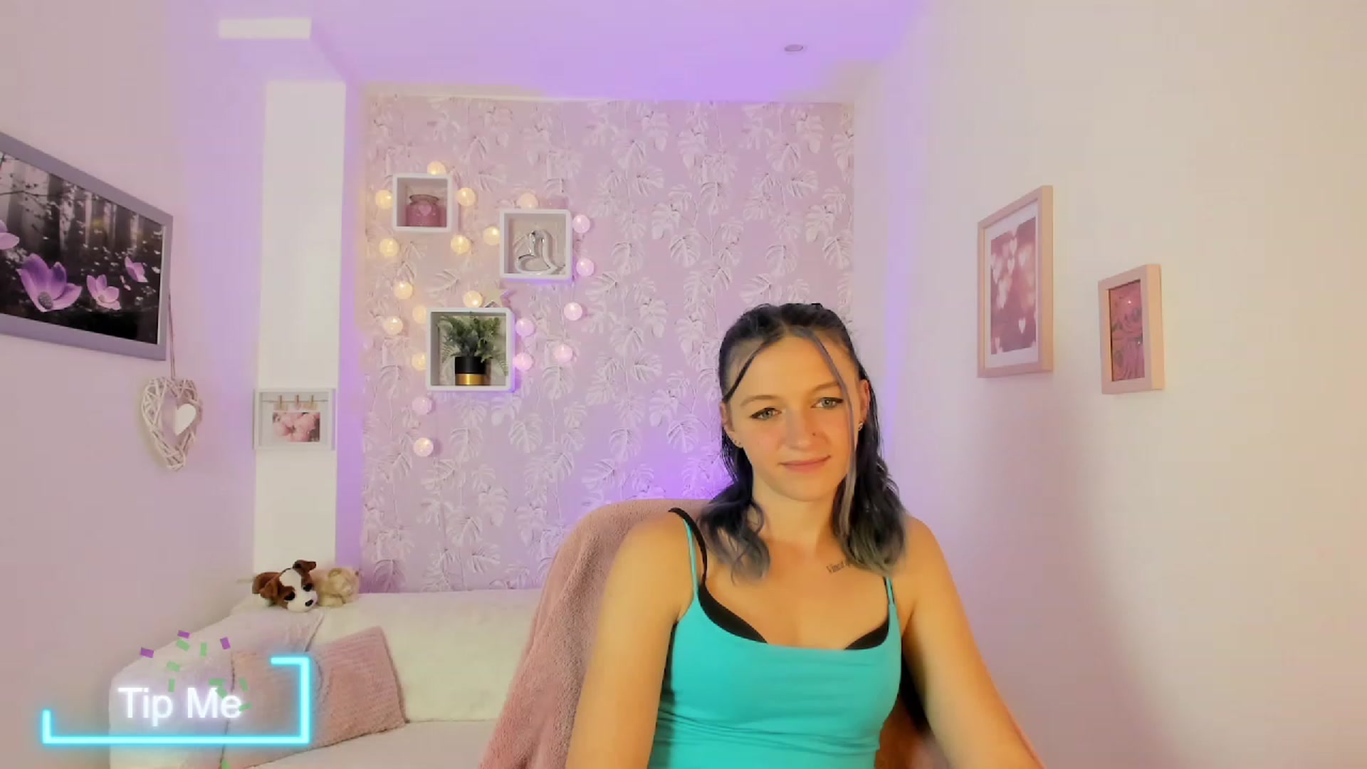 Gallery image thumbnail from Molly_Grey18's myfreecams stream on, 10/06/2023, 14:37 image 11 of 20