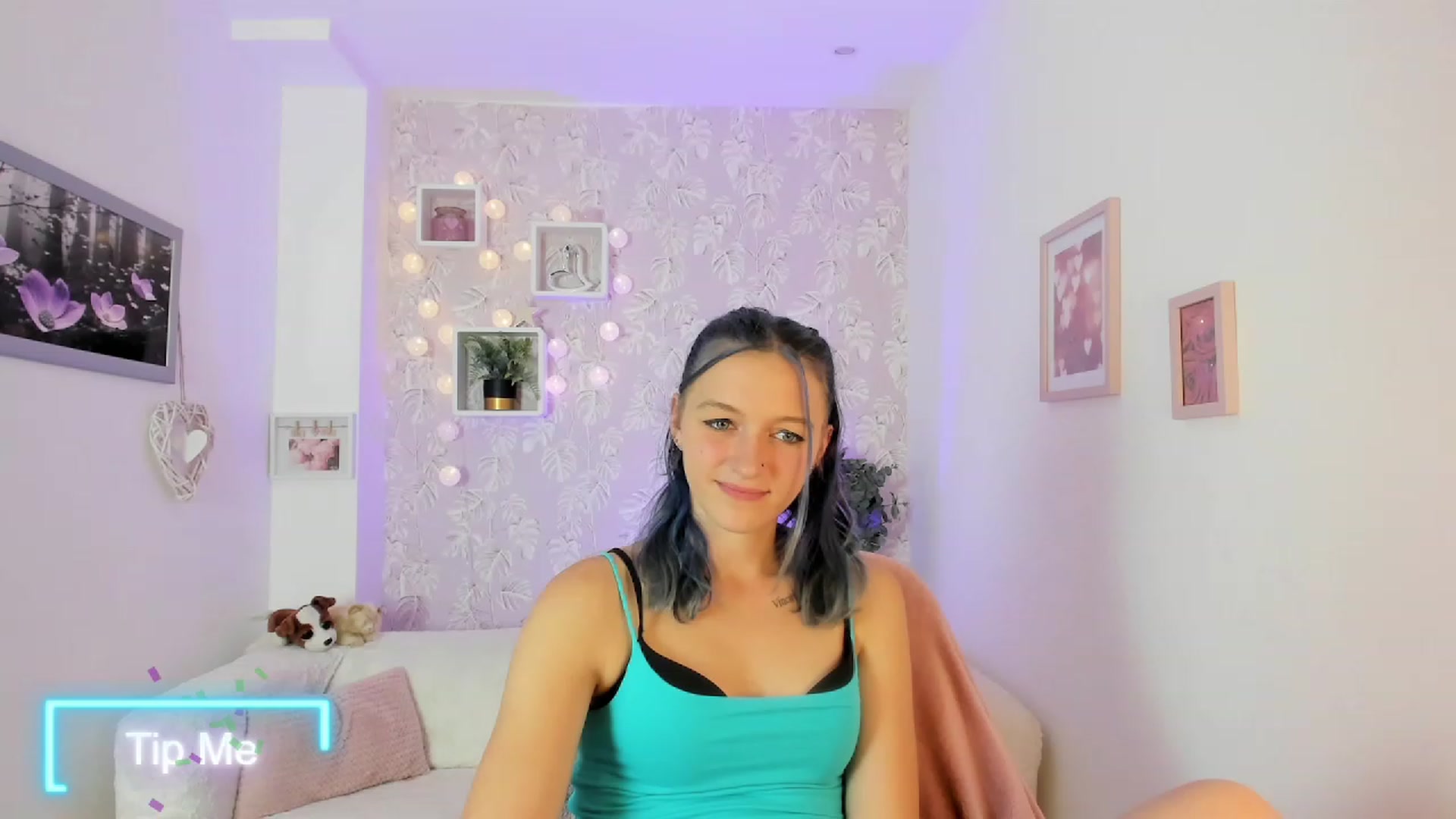 Gallery image thumbnail from Molly_Grey18's myfreecams stream on, 10/06/2023, 15:02 image 13 of 20