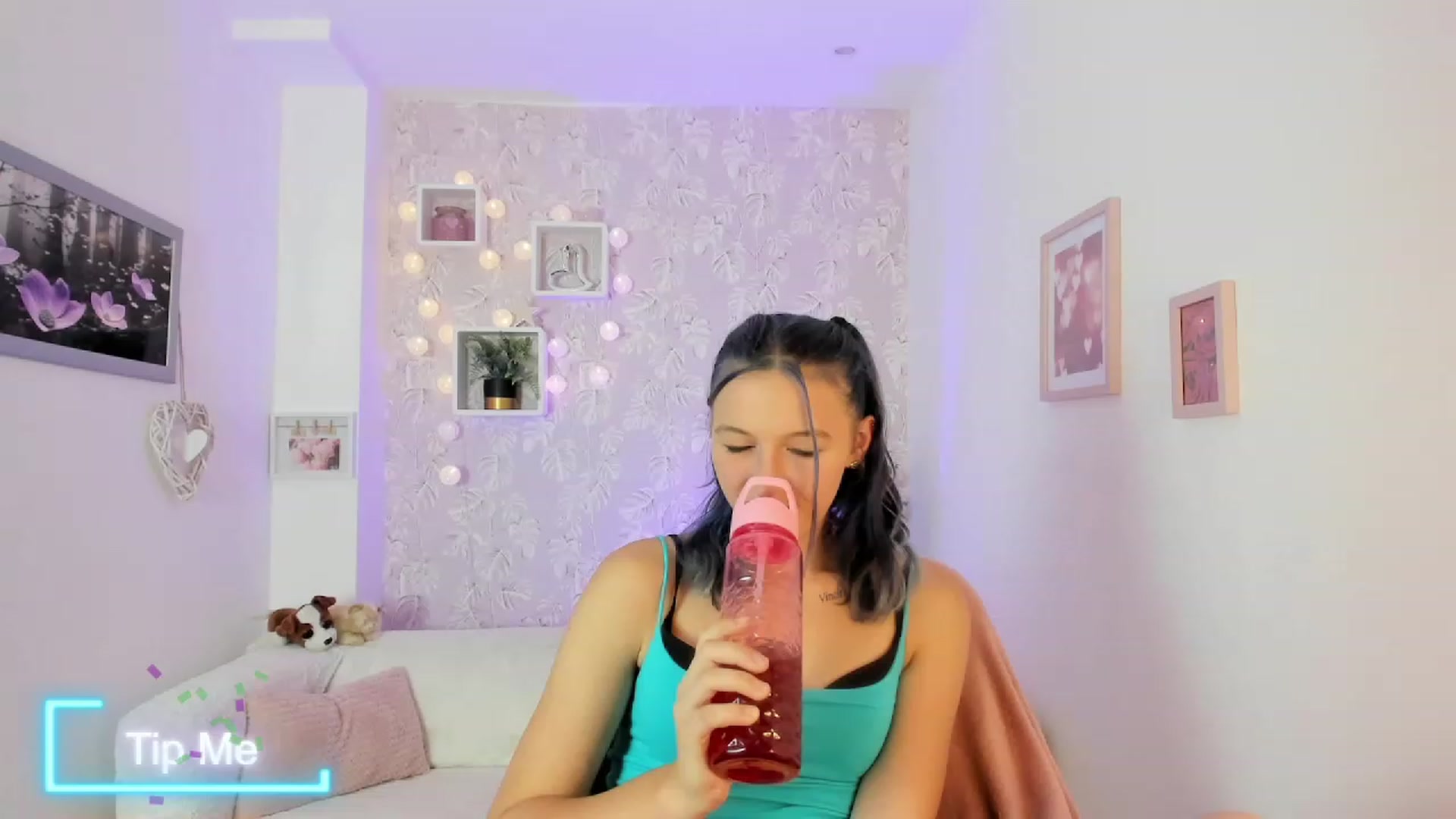 Gallery image thumbnail from Molly_Grey18's myfreecams stream on, 10/06/2023, 15:02 image 16 of 20